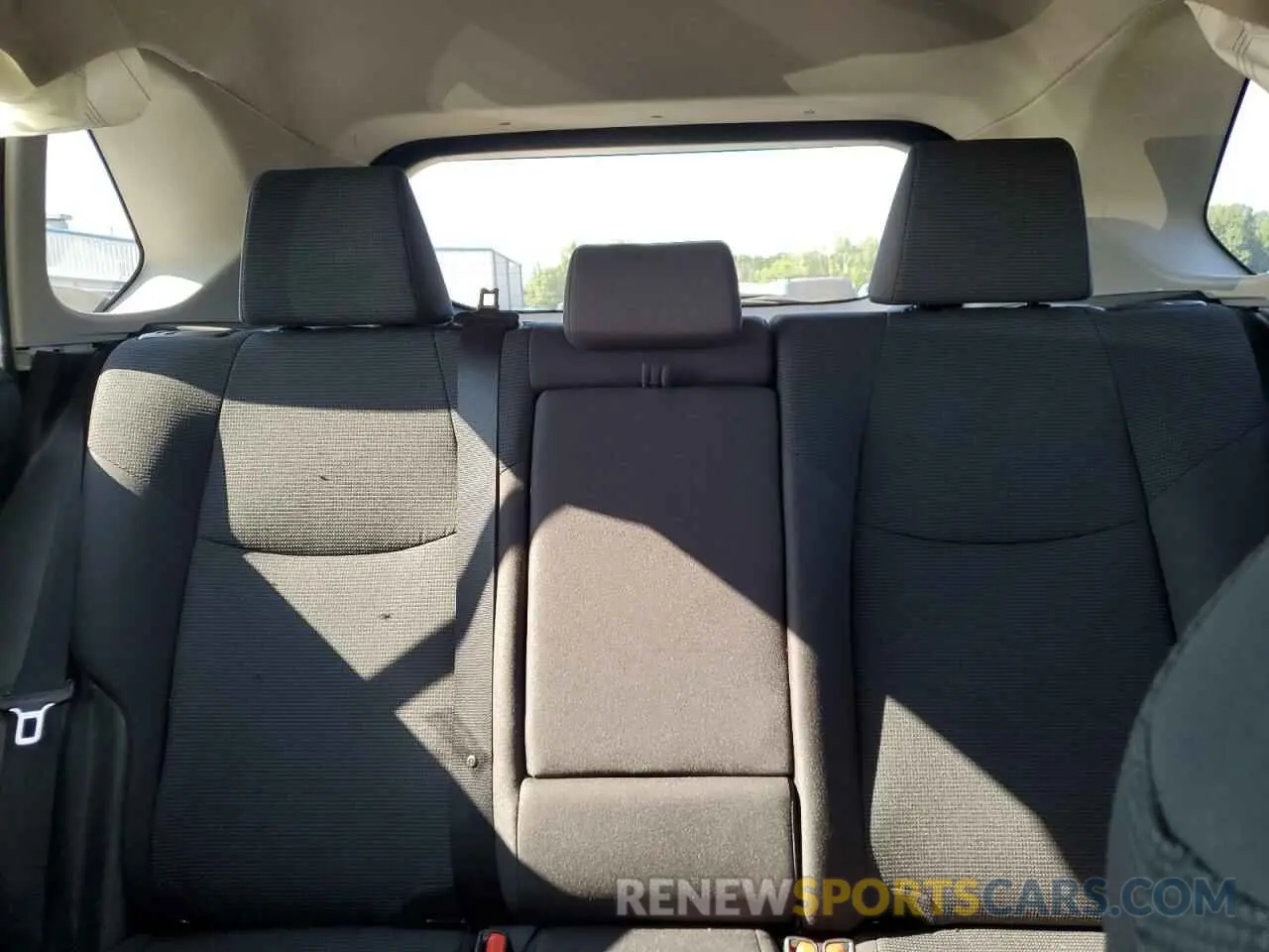 10 Photograph of a damaged car 2T3F1RFV3MC186330 TOYOTA RAV4 2021