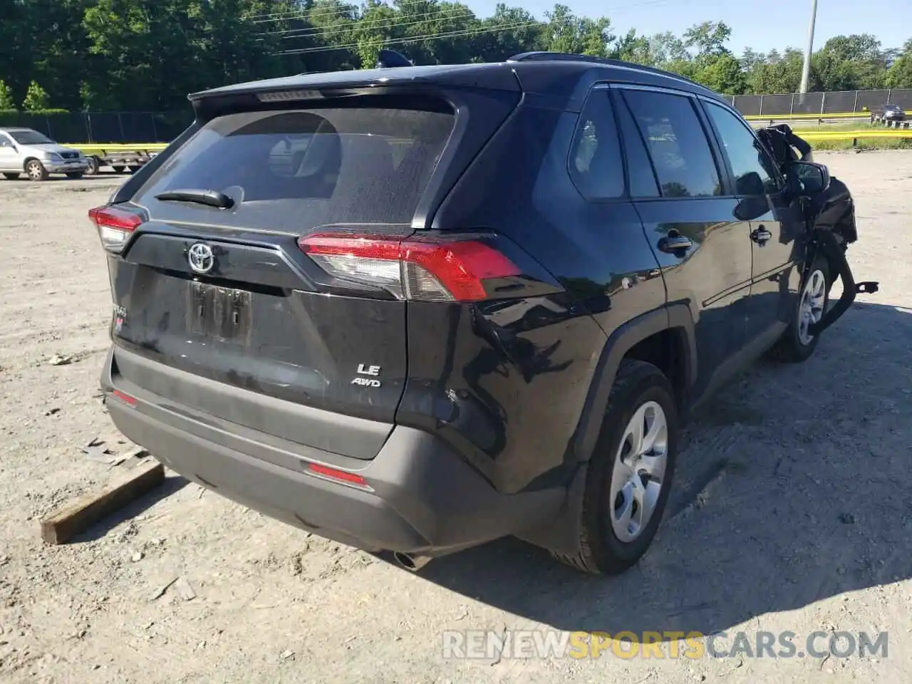 4 Photograph of a damaged car 2T3F1RFV3MC200100 TOYOTA RAV4 2021