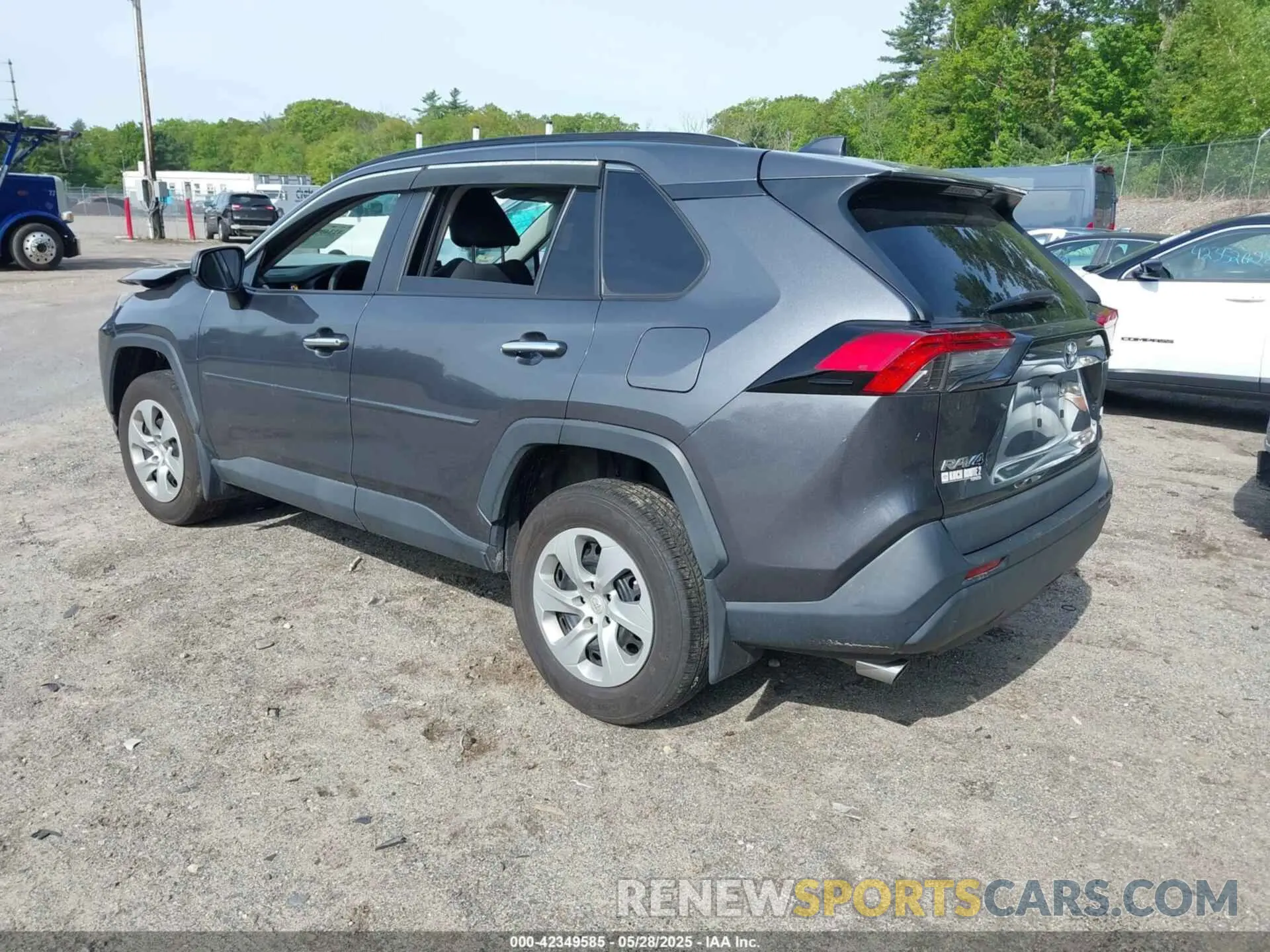 3 Photograph of a damaged car 2T3F1RFV3MC222839 TOYOTA RAV4 2021