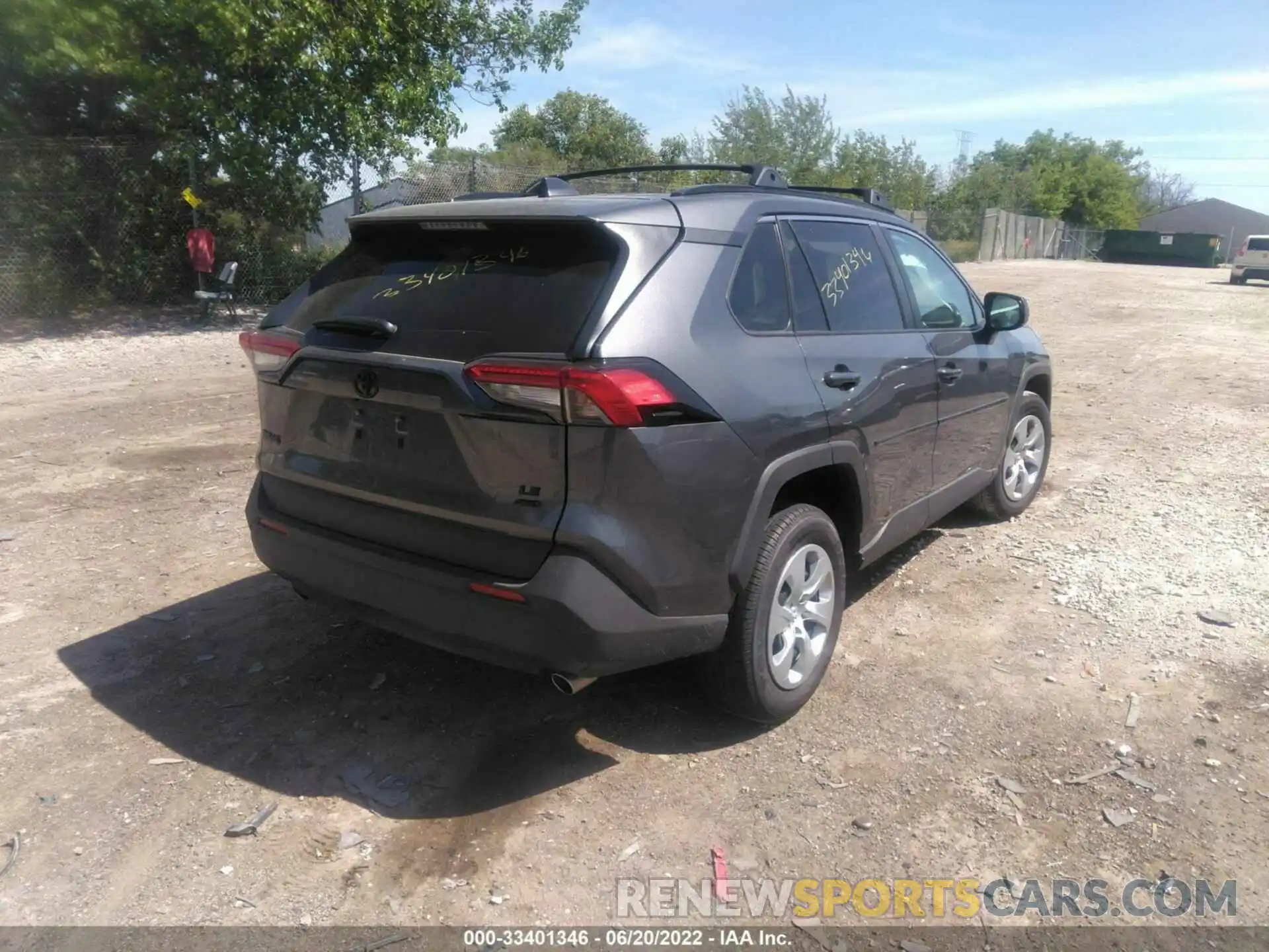 4 Photograph of a damaged car 2T3F1RFV3MC250107 TOYOTA RAV4 2021