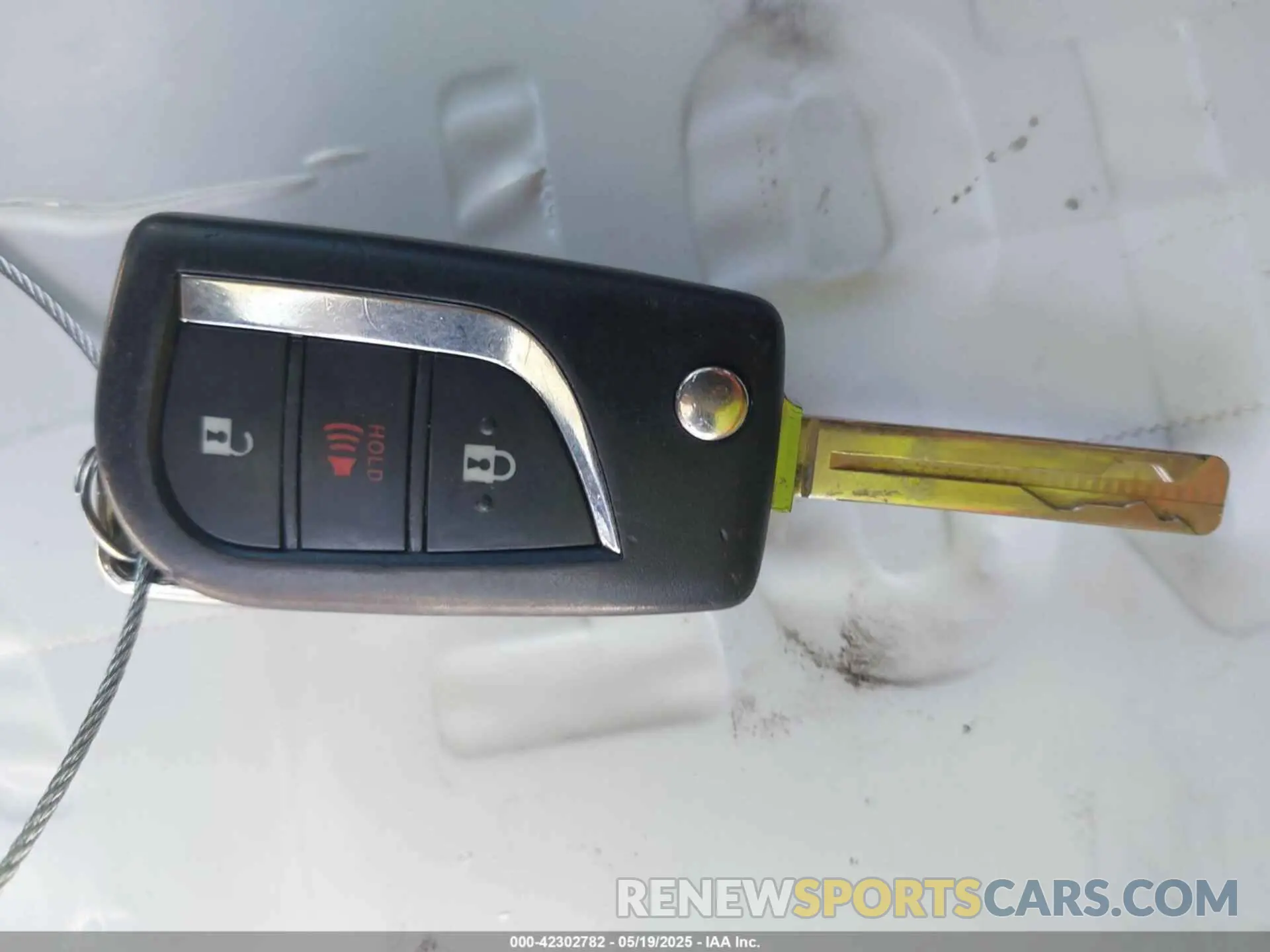 11 Photograph of a damaged car 2T3F1RFV3MC255422 TOYOTA RAV4 2021