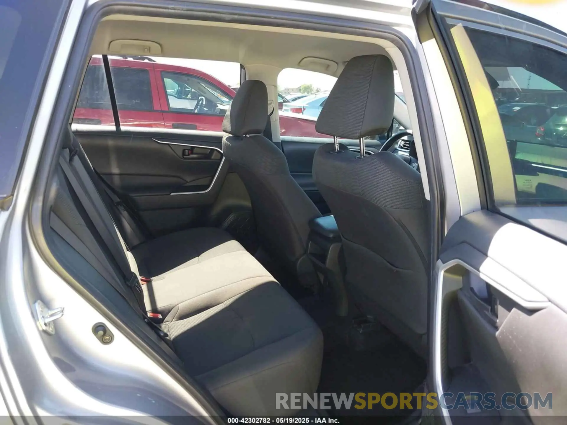 8 Photograph of a damaged car 2T3F1RFV3MC255422 TOYOTA RAV4 2021