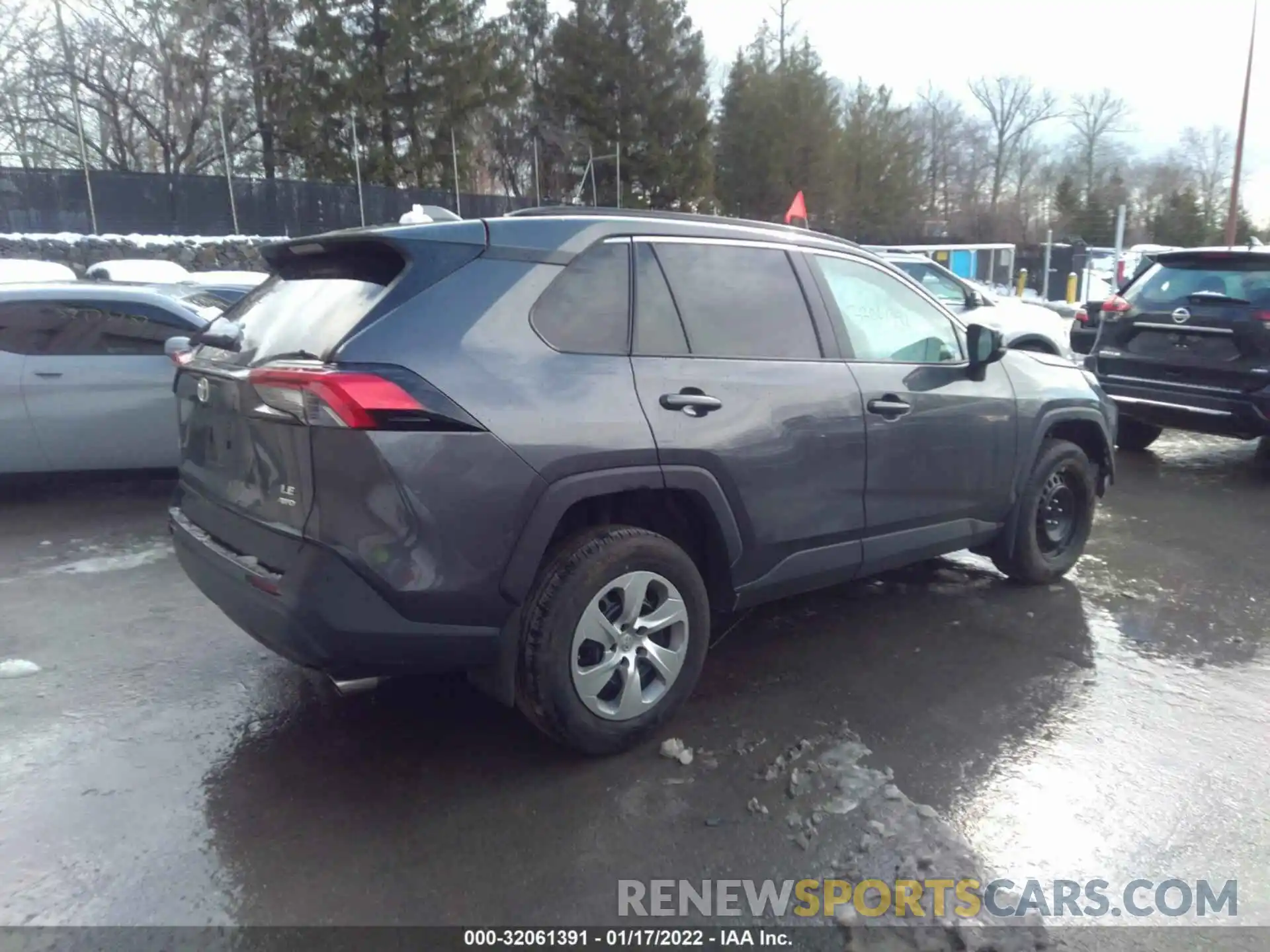 4 Photograph of a damaged car 2T3F1RFV3MW146876 TOYOTA RAV4 2021