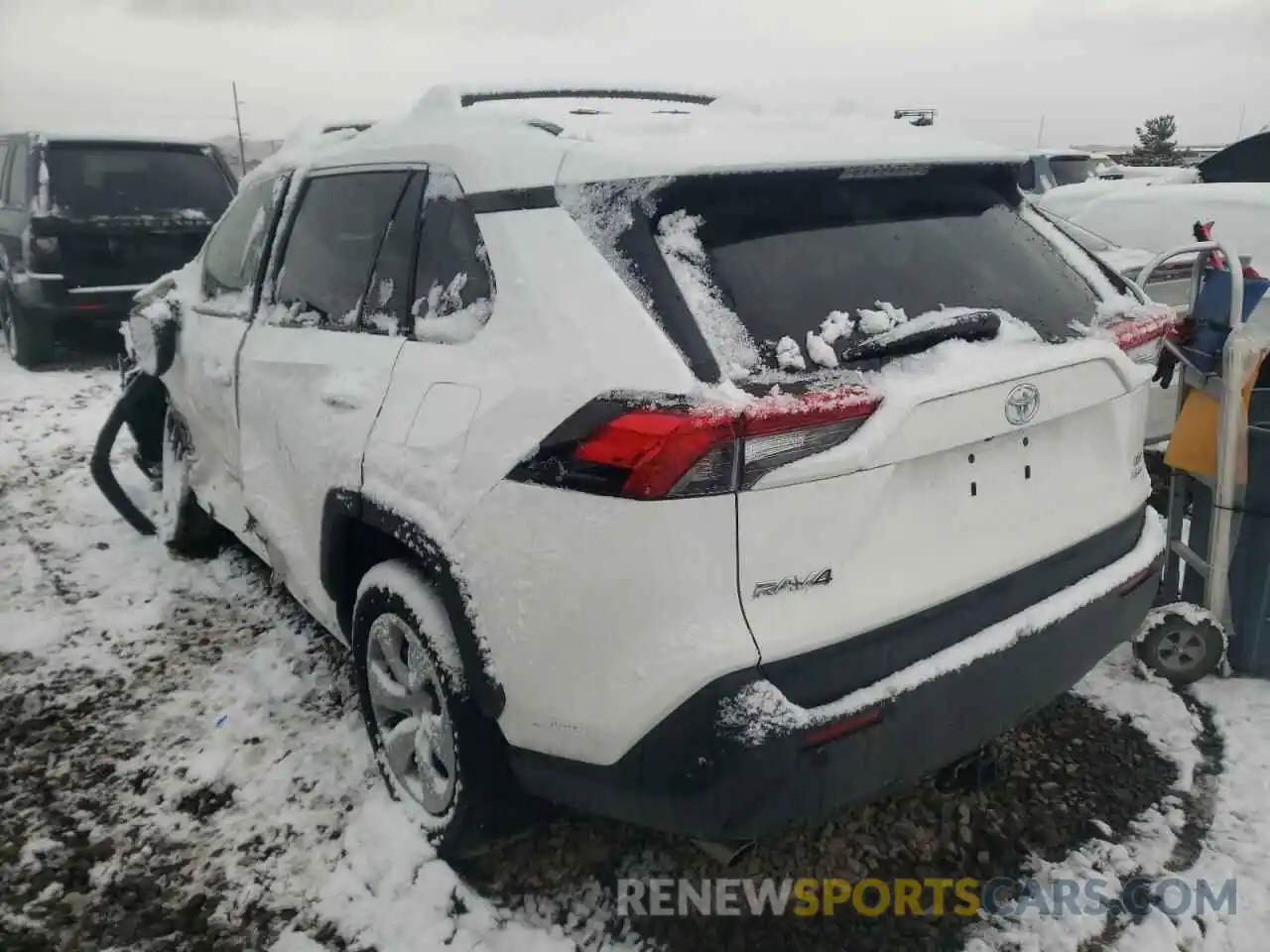 3 Photograph of a damaged car 2T3F1RFV4MC156379 TOYOTA RAV4 2021