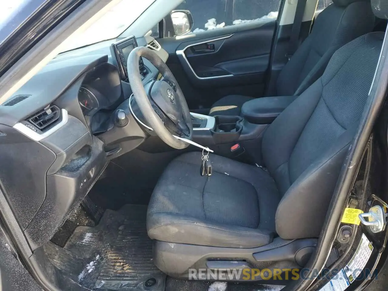 7 Photograph of a damaged car 2T3F1RFV4MC178110 TOYOTA RAV4 2021