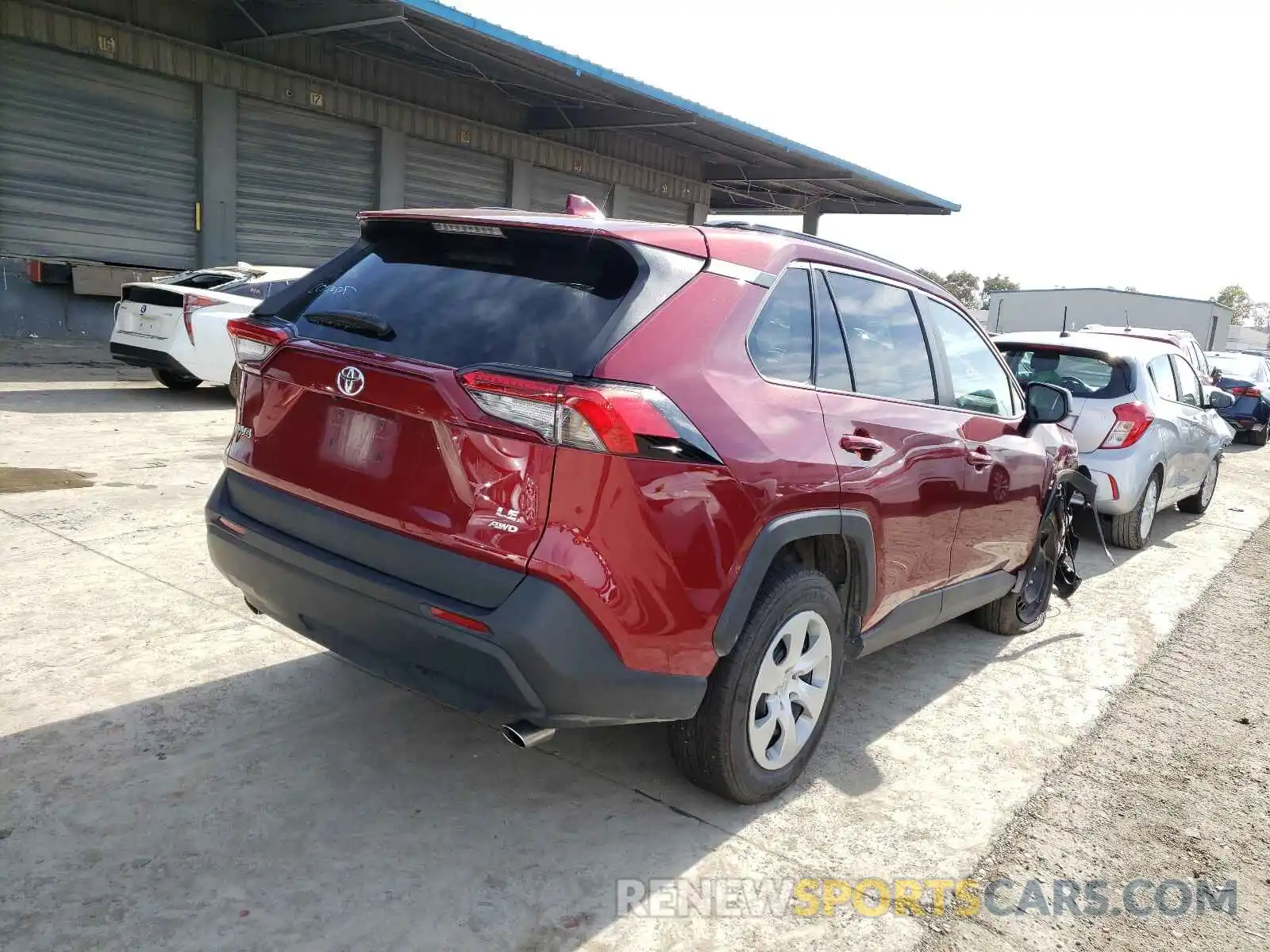 4 Photograph of a damaged car 2T3F1RFV4MW191423 TOYOTA RAV4 2021