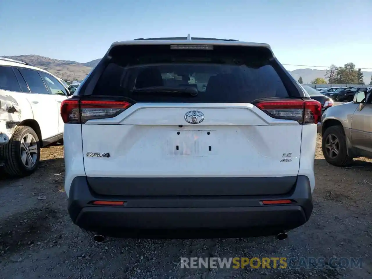 6 Photograph of a damaged car 2T3F1RFV4MW215915 TOYOTA RAV4 2021