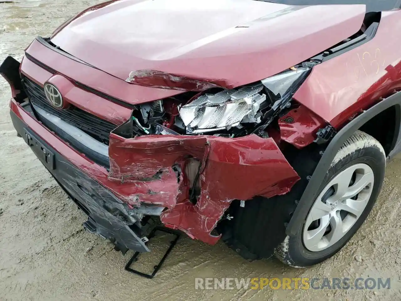 9 Photograph of a damaged car 2T3F1RFV4MW231421 TOYOTA RAV4 2021