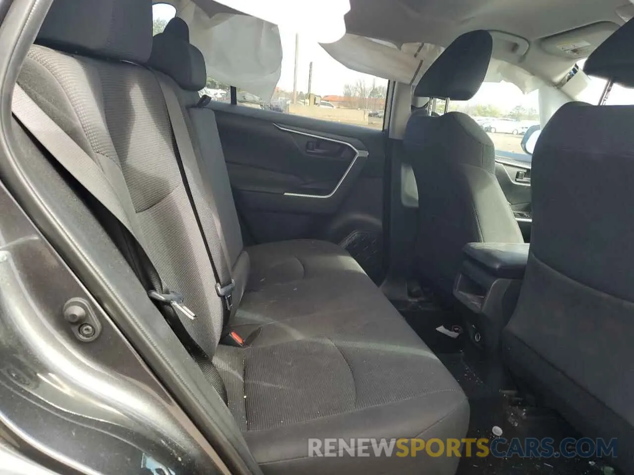 10 Photograph of a damaged car 2T3F1RFV5MC155807 TOYOTA RAV4 2021