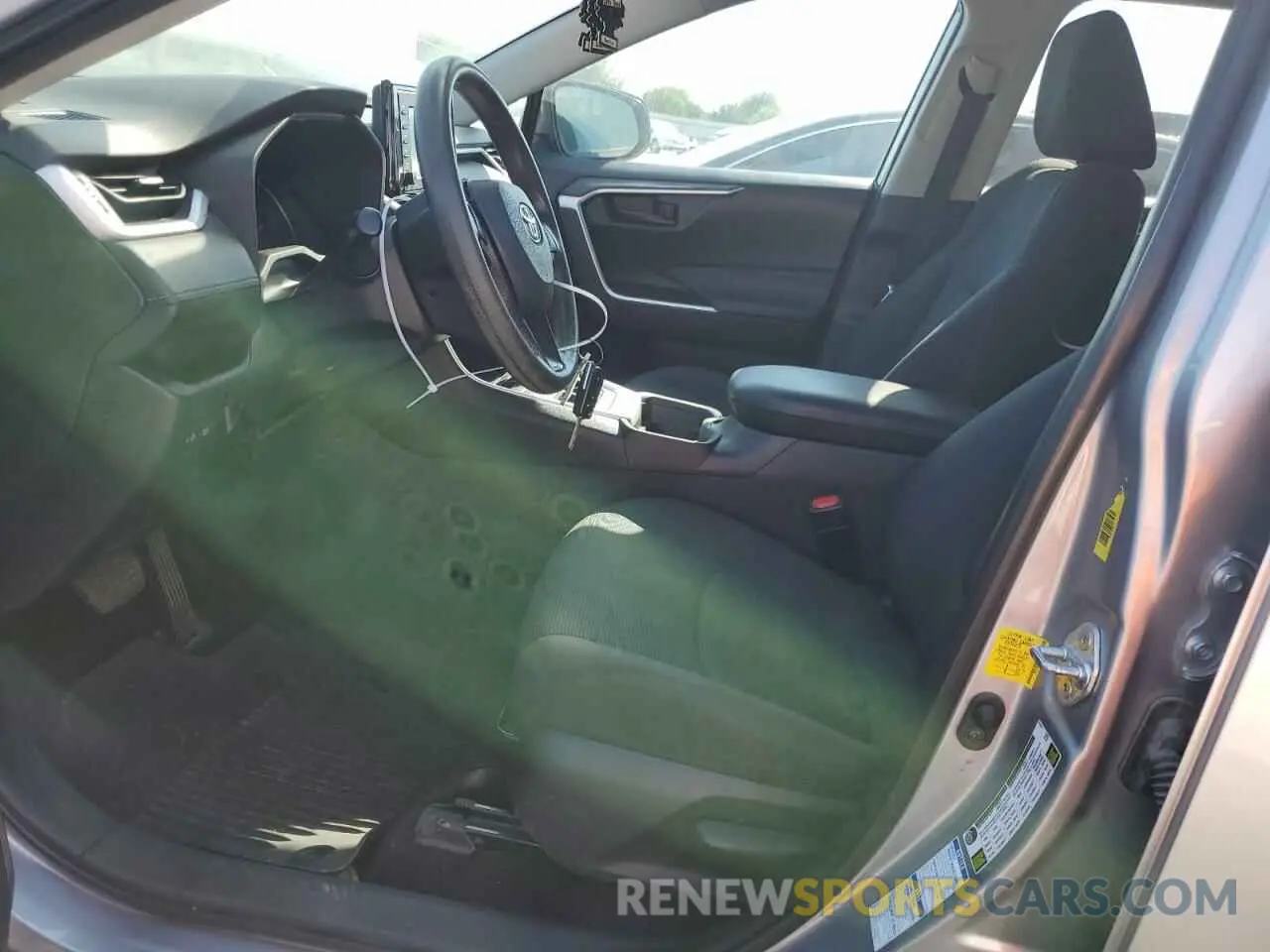 7 Photograph of a damaged car 2T3F1RFV5MC218629 TOYOTA RAV4 2021