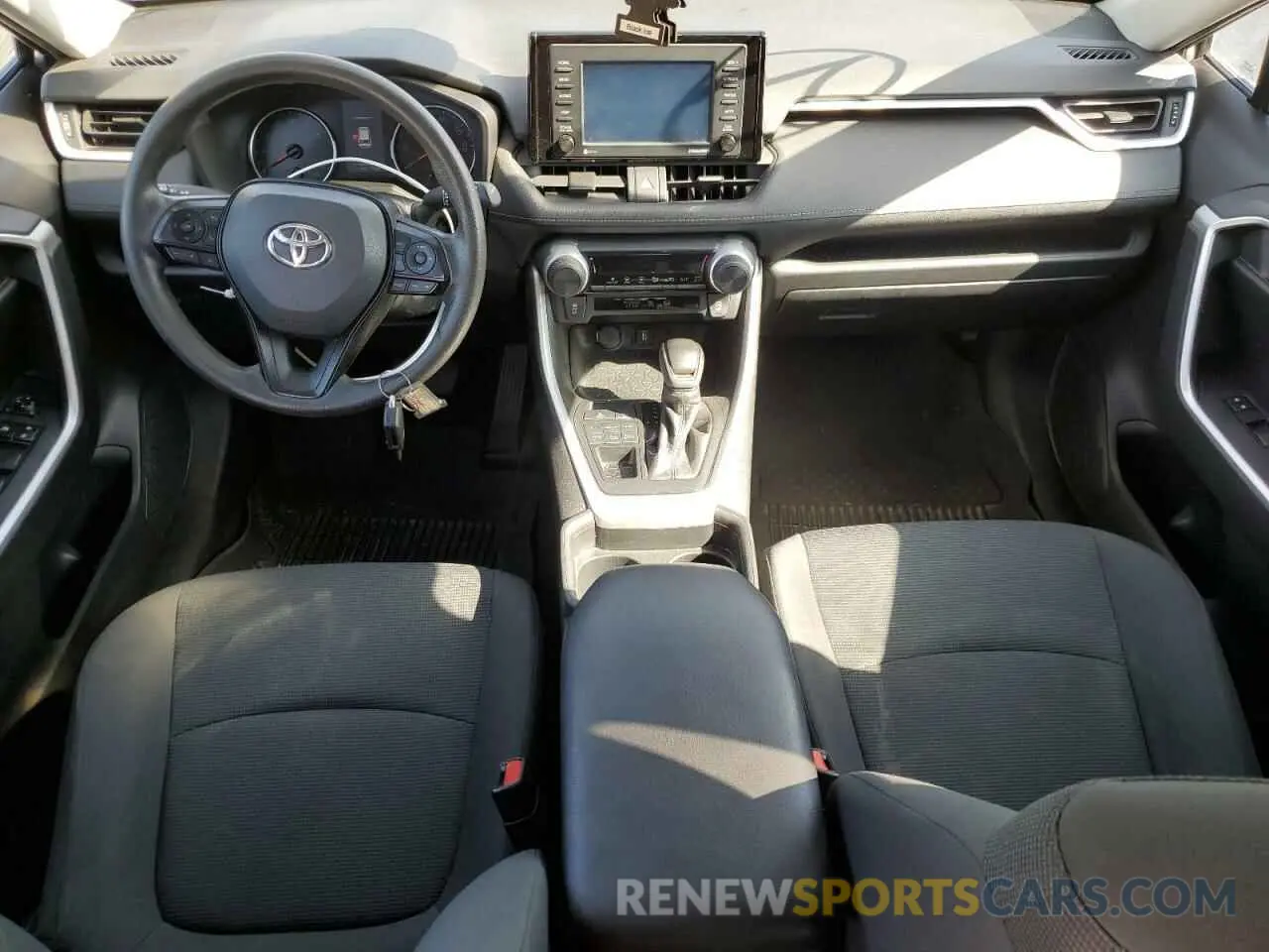 8 Photograph of a damaged car 2T3F1RFV5MC218629 TOYOTA RAV4 2021