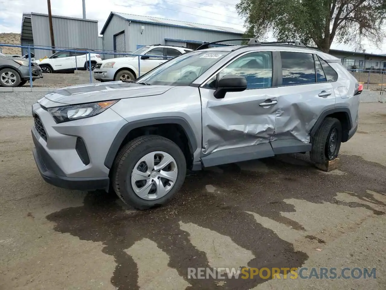 1 Photograph of a damaged car 2T3F1RFV5MW141937 TOYOTA RAV4 2021