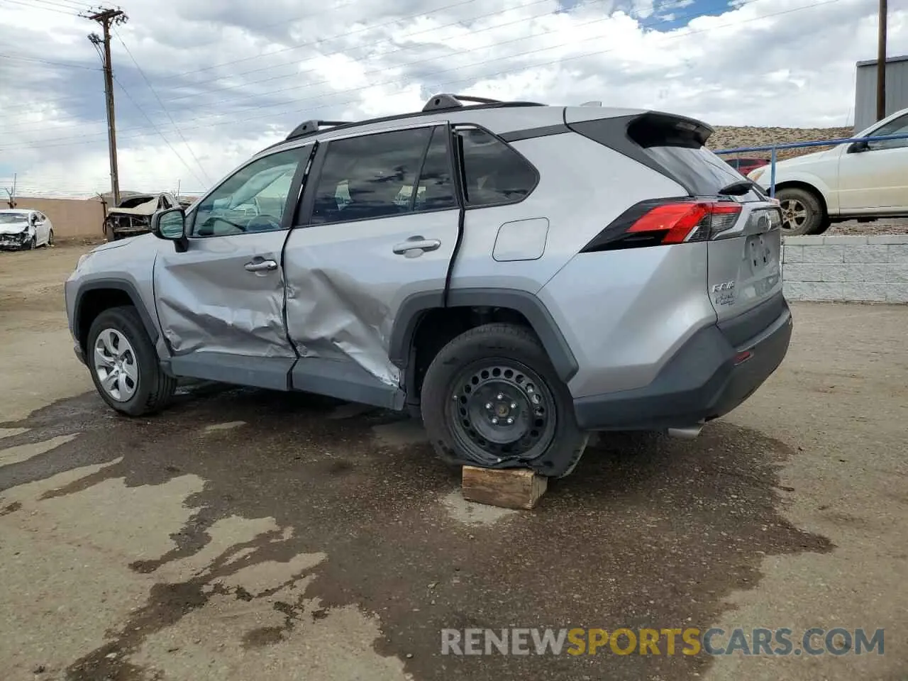 2 Photograph of a damaged car 2T3F1RFV5MW141937 TOYOTA RAV4 2021