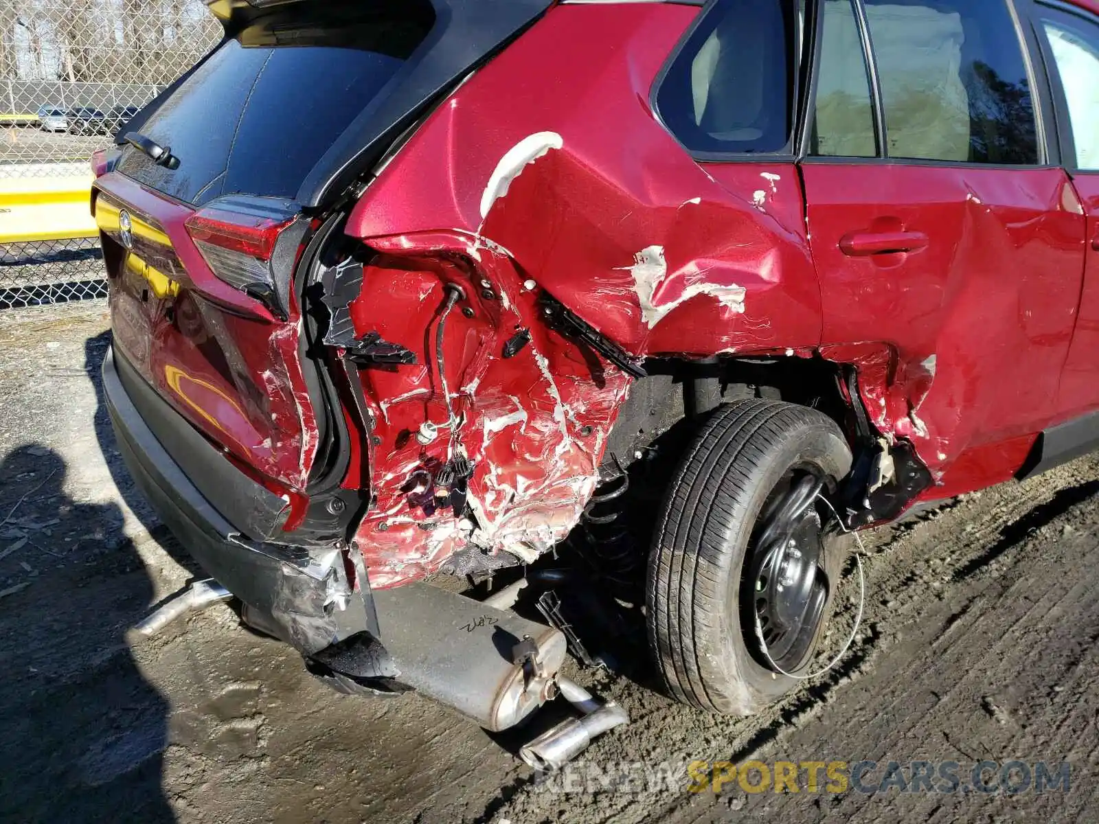 9 Photograph of a damaged car 2T3F1RFV5MW153747 TOYOTA RAV4 2021