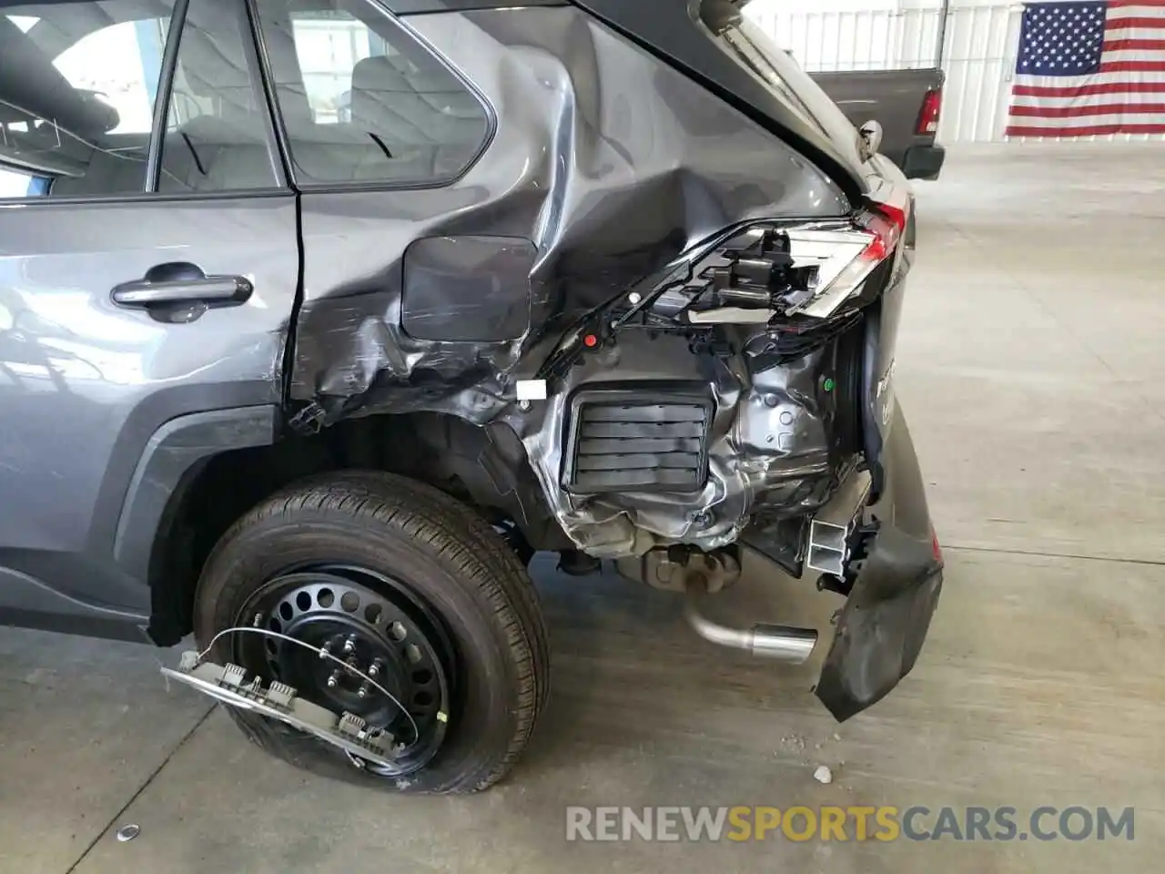 9 Photograph of a damaged car 2T3F1RFV5MW230293 TOYOTA RAV4 2021