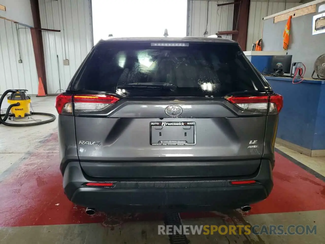 6 Photograph of a damaged car 2T3F1RFV6MC229333 TOYOTA RAV4 2021