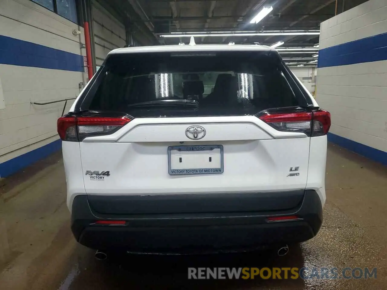 6 Photograph of a damaged car 2T3F1RFV6MC256385 TOYOTA RAV4 2021