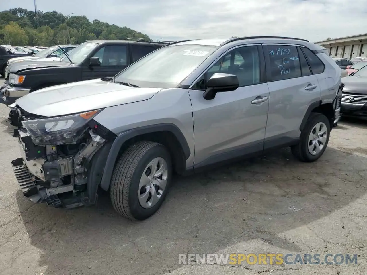 1 Photograph of a damaged car 2T3F1RFV6MW153434 TOYOTA RAV4 2021