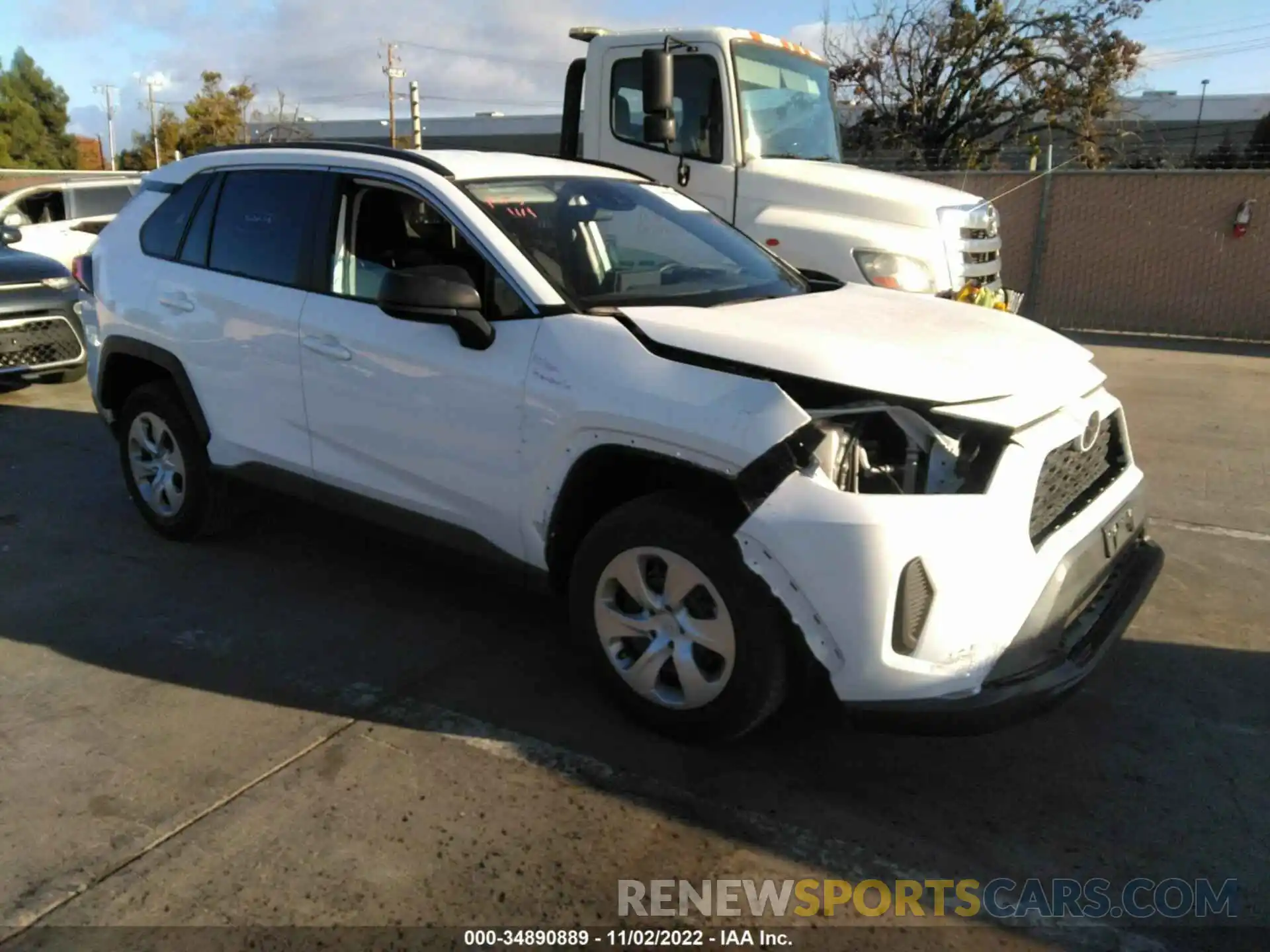 1 Photograph of a damaged car 2T3F1RFV6MW195182 TOYOTA RAV4 2021