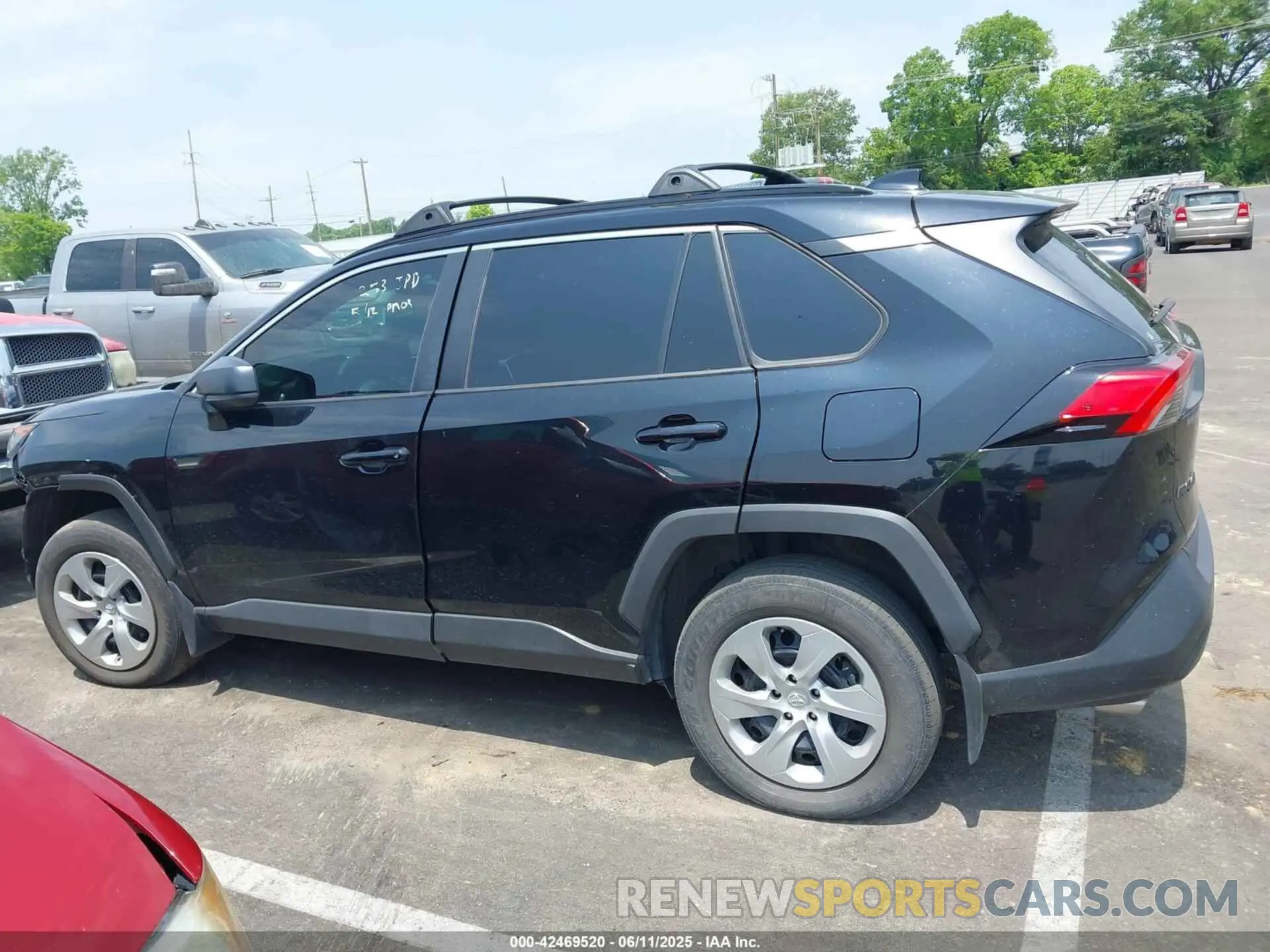 14 Photograph of a damaged car 2T3F1RFV7MC157414 TOYOTA RAV4 2021
