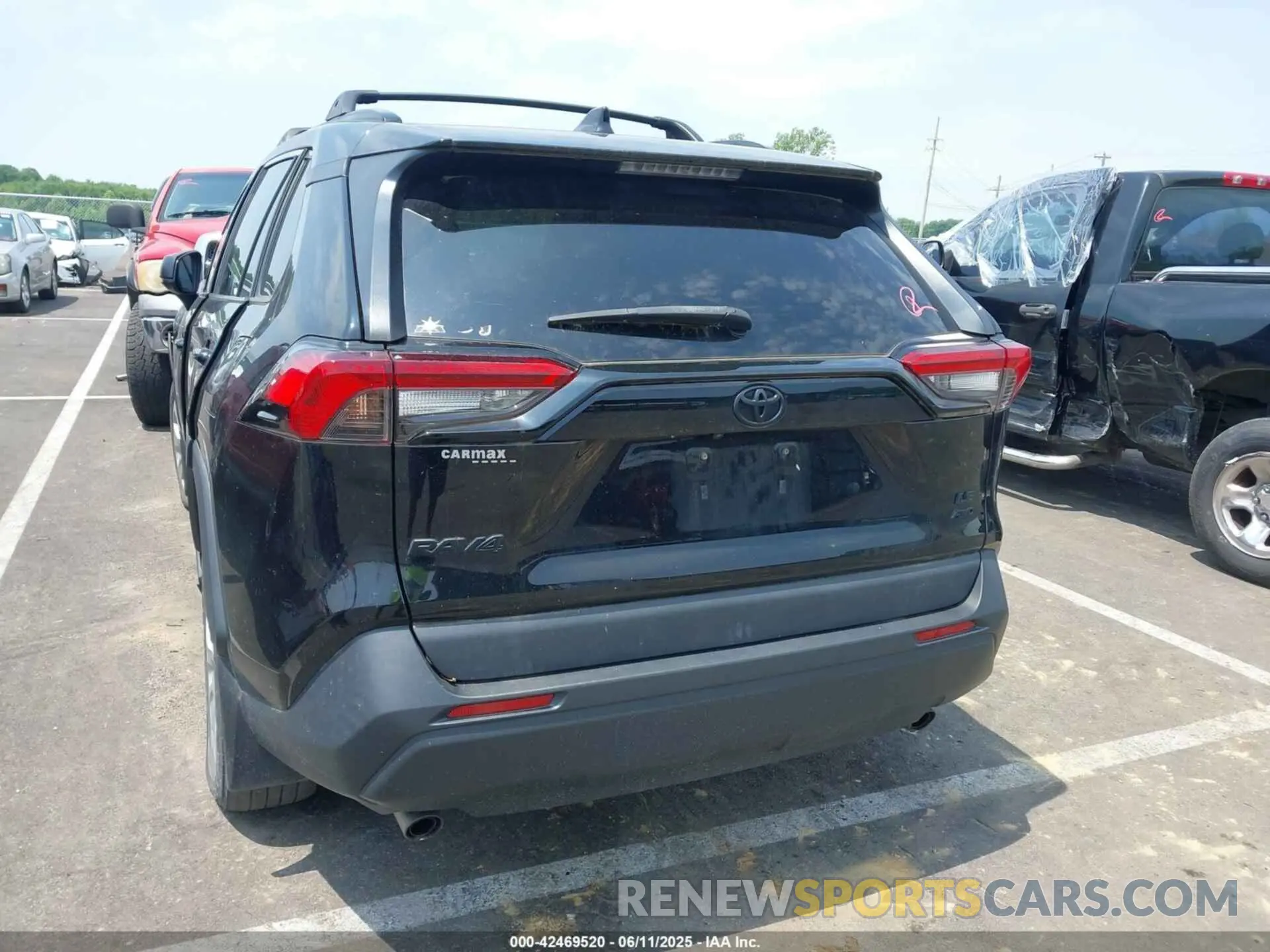 16 Photograph of a damaged car 2T3F1RFV7MC157414 TOYOTA RAV4 2021