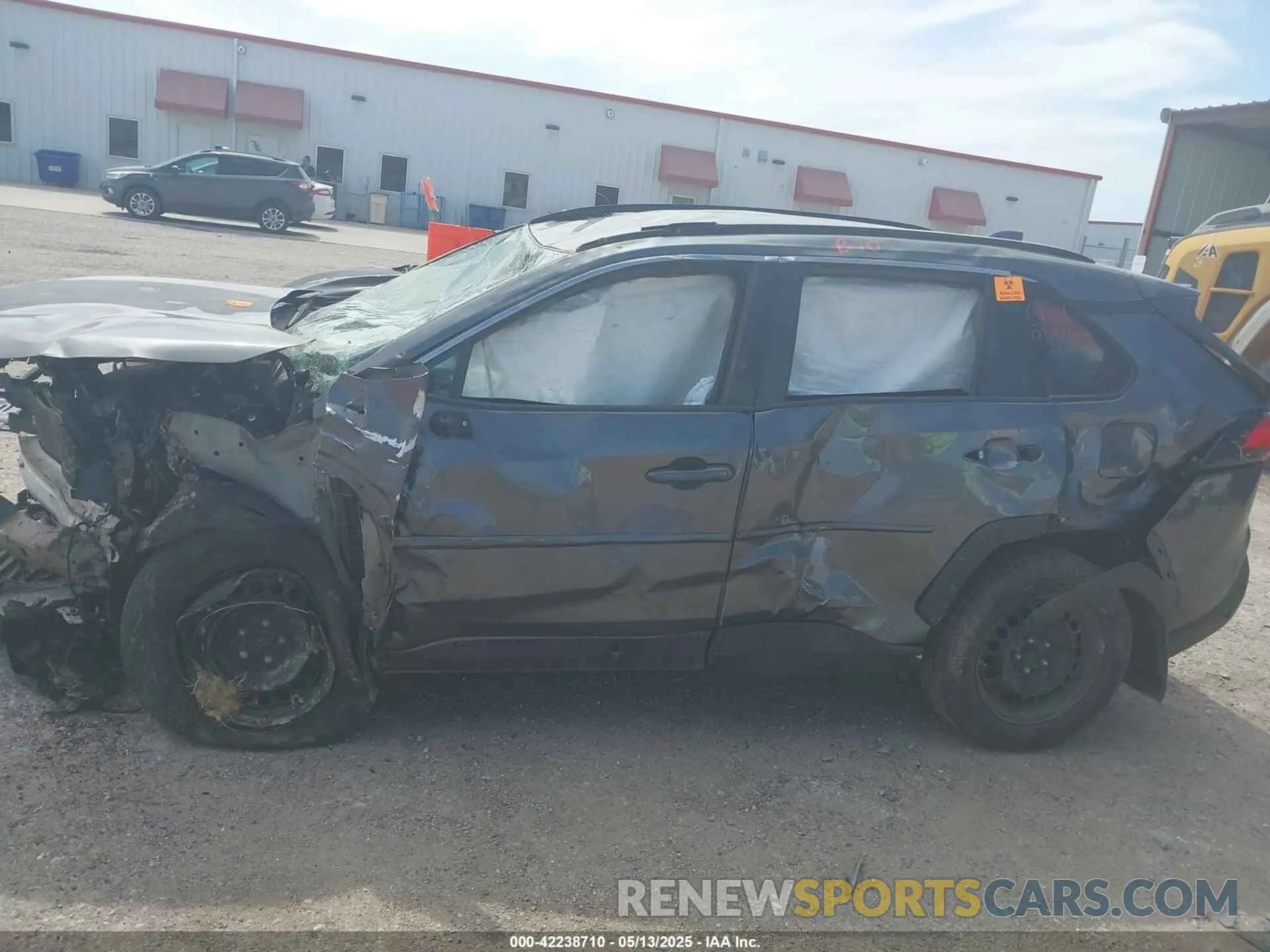 13 Photograph of a damaged car 2T3F1RFV7MC201590 TOYOTA RAV4 2021