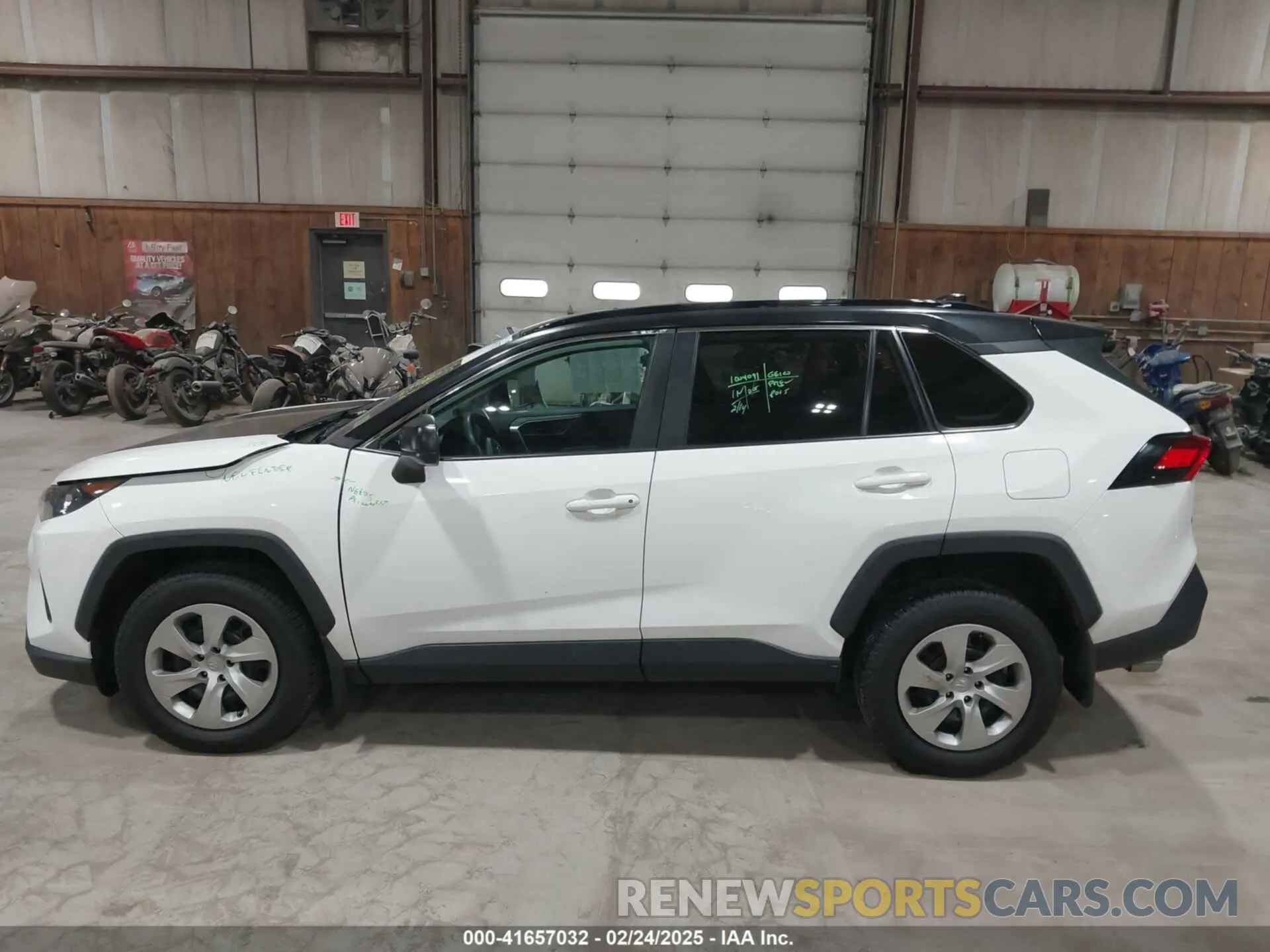 14 Photograph of a damaged car 2T3F1RFV7MC242625 TOYOTA RAV4 2021
