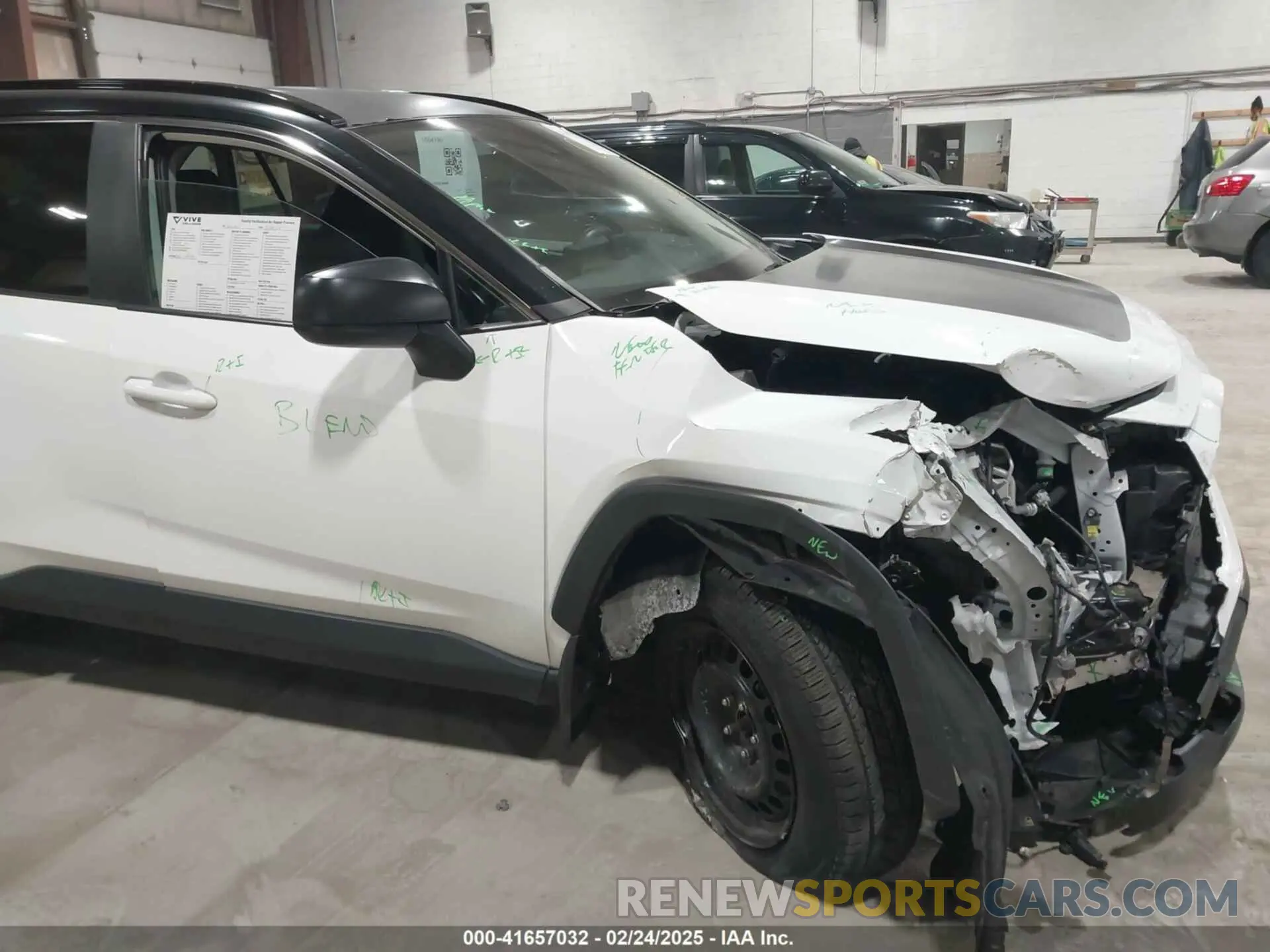 17 Photograph of a damaged car 2T3F1RFV7MC242625 TOYOTA RAV4 2021