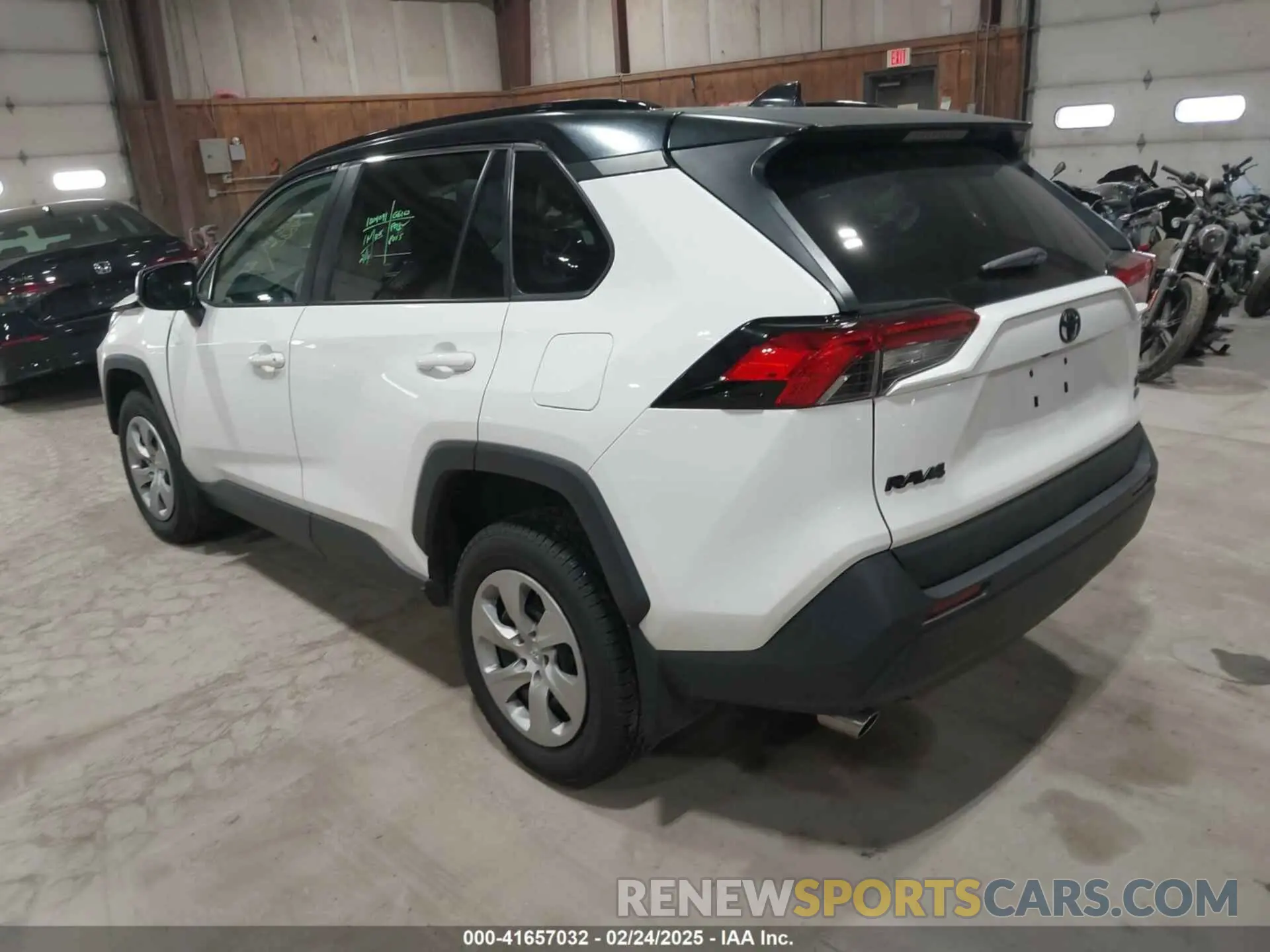 3 Photograph of a damaged car 2T3F1RFV7MC242625 TOYOTA RAV4 2021