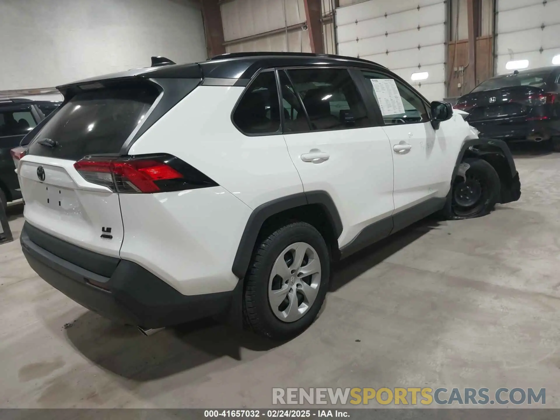 4 Photograph of a damaged car 2T3F1RFV7MC242625 TOYOTA RAV4 2021