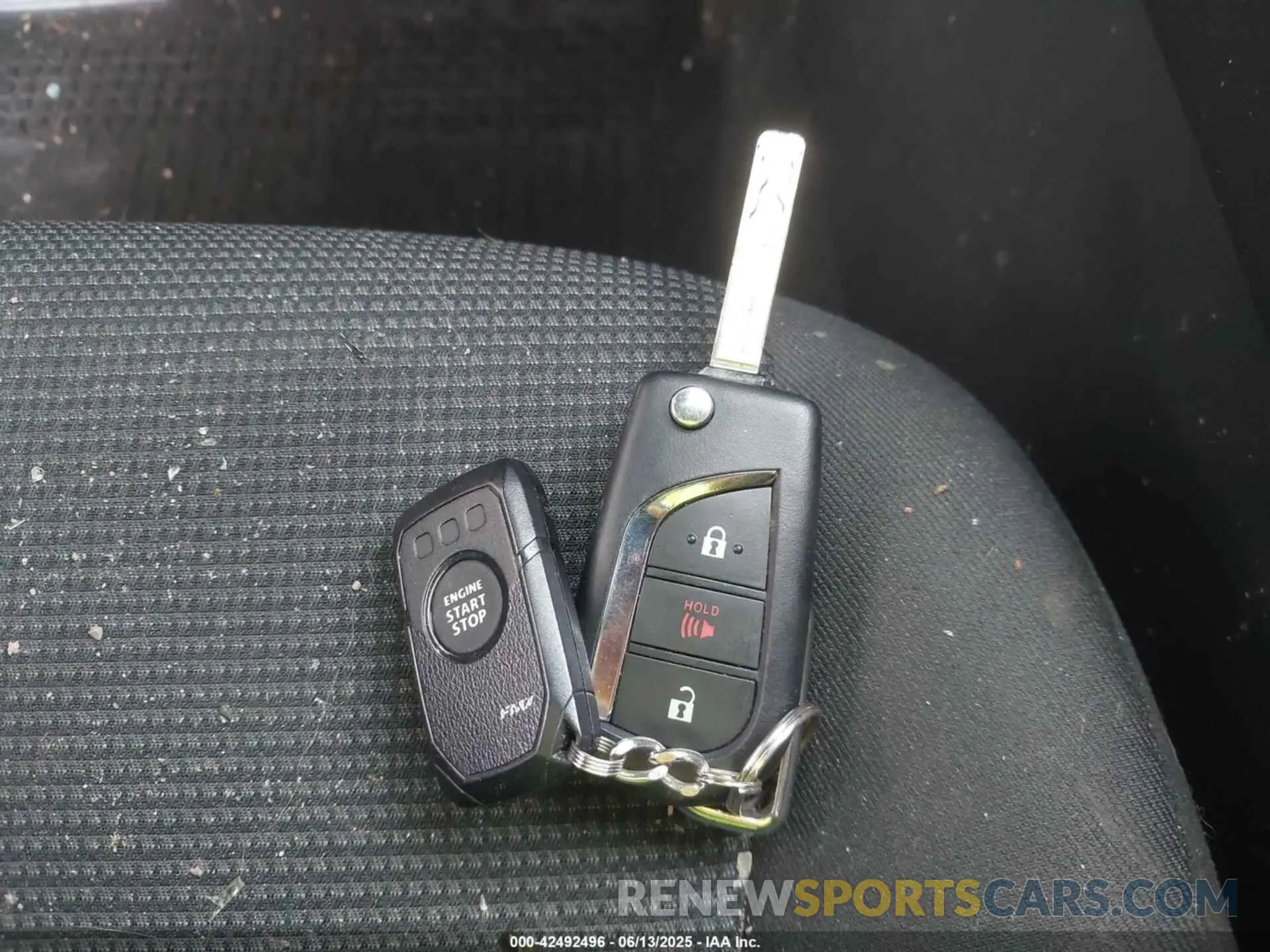 11 Photograph of a damaged car 2T3F1RFV7MC244066 TOYOTA RAV4 2021