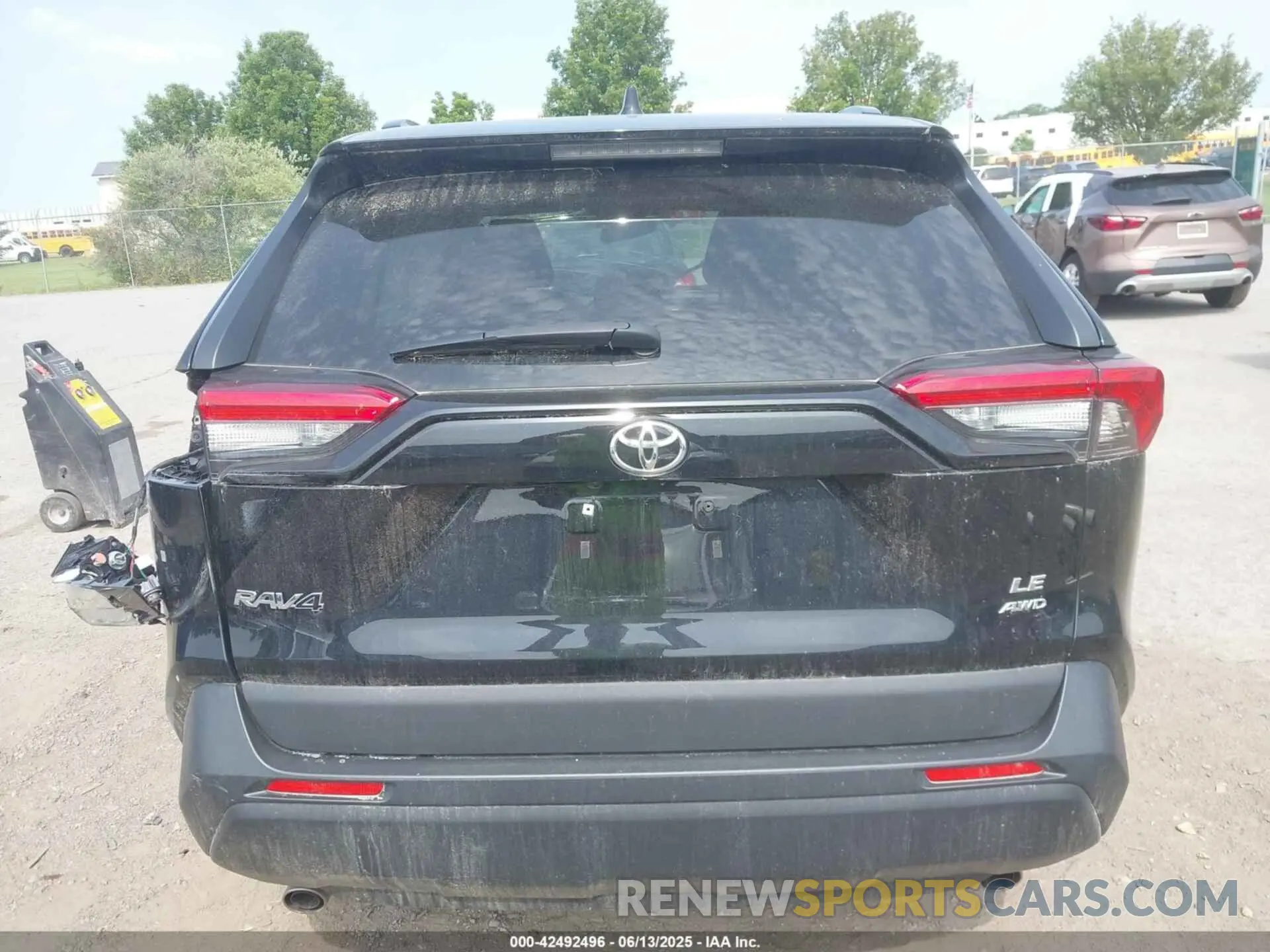 16 Photograph of a damaged car 2T3F1RFV7MC244066 TOYOTA RAV4 2021