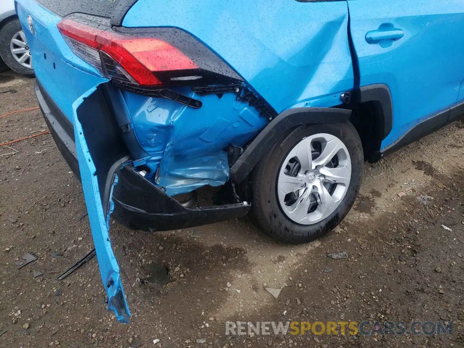 9 Photograph of a damaged car 2T3F1RFV7MW165267 TOYOTA RAV4 2021