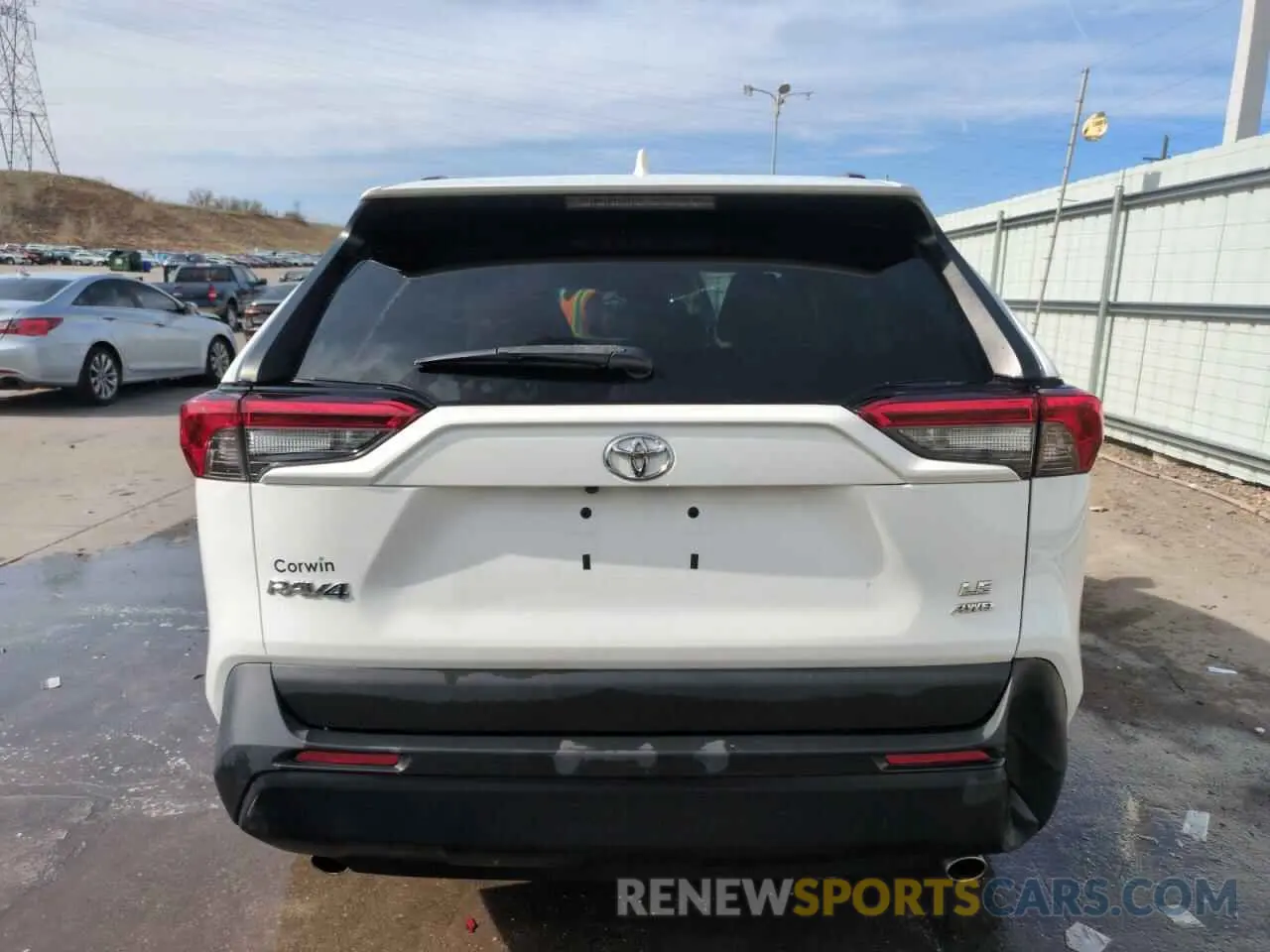 6 Photograph of a damaged car 2T3F1RFV7MW184854 TOYOTA RAV4 2021