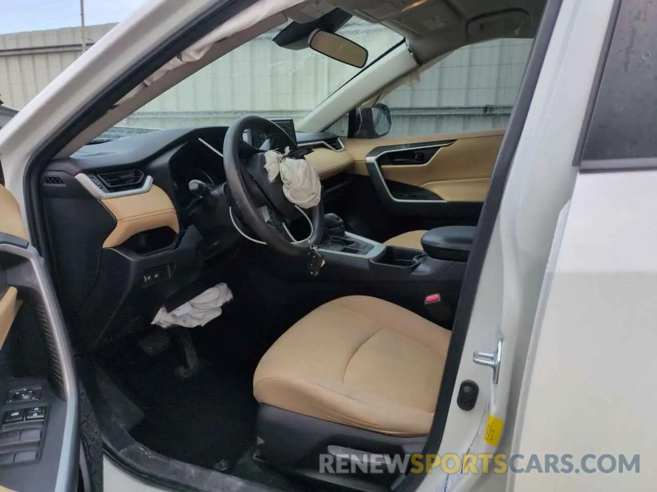 7 Photograph of a damaged car 2T3F1RFV7MW184854 TOYOTA RAV4 2021