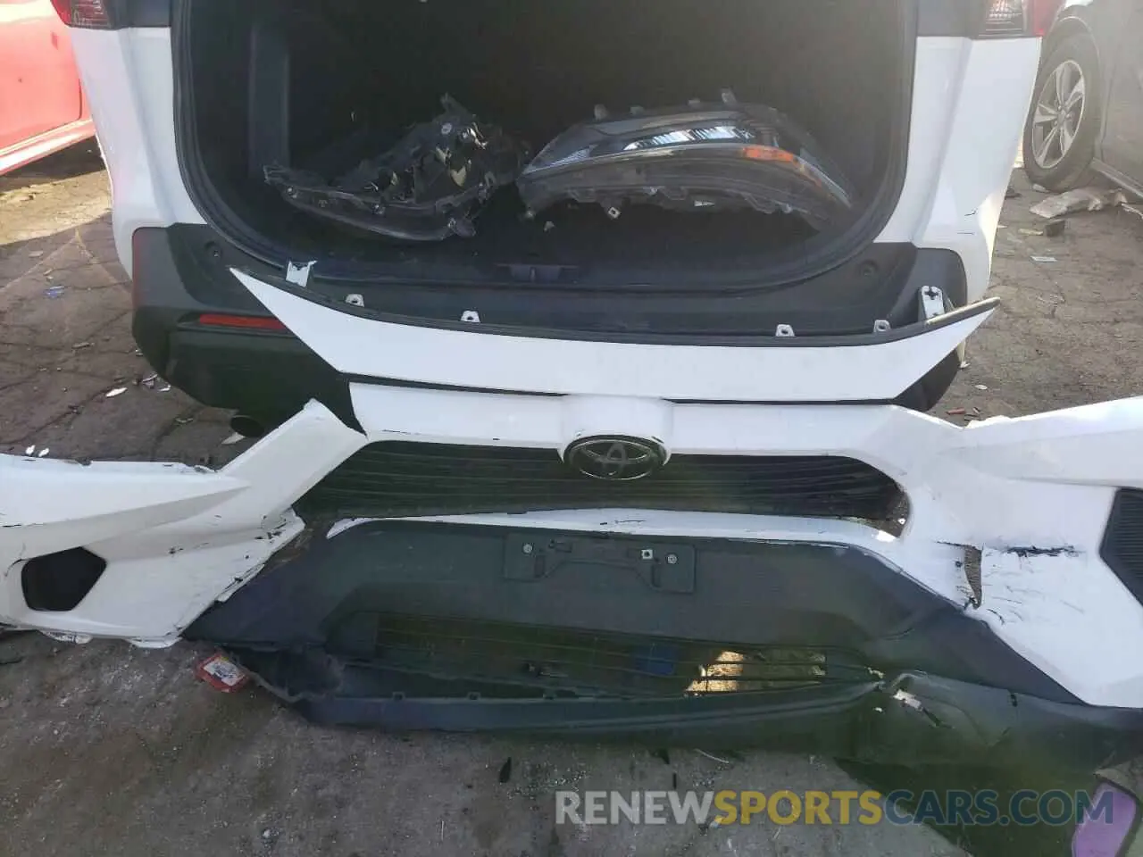 13 Photograph of a damaged car 2T3F1RFV8MC207513 TOYOTA RAV4 2021