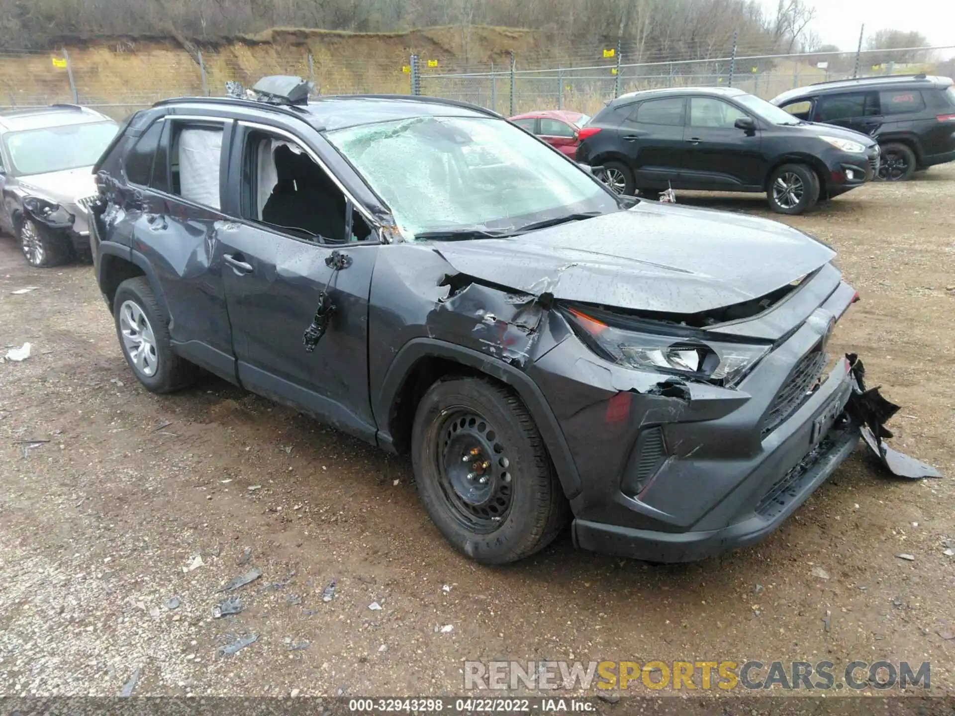 1 Photograph of a damaged car 2T3F1RFV8MW144900 TOYOTA RAV4 2021