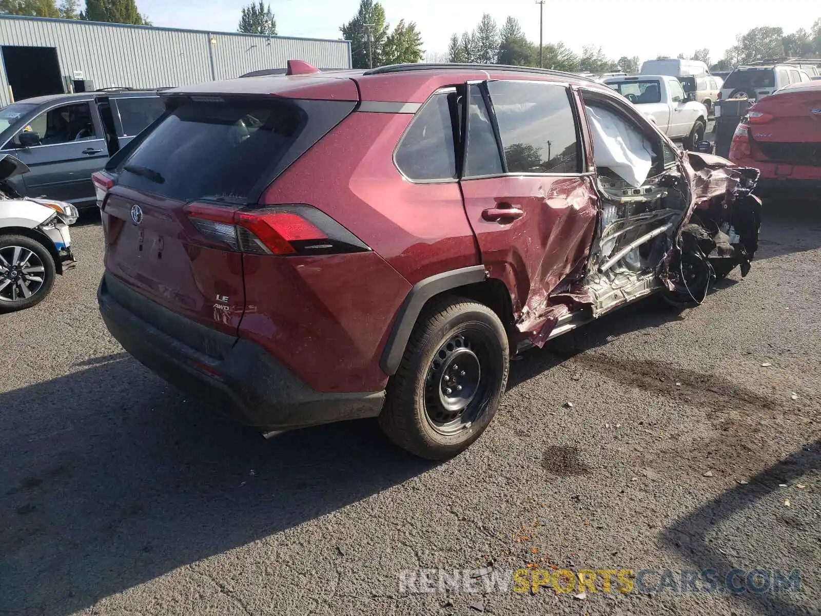 4 Photograph of a damaged car 2T3F1RFV8MW204478 TOYOTA RAV4 2021