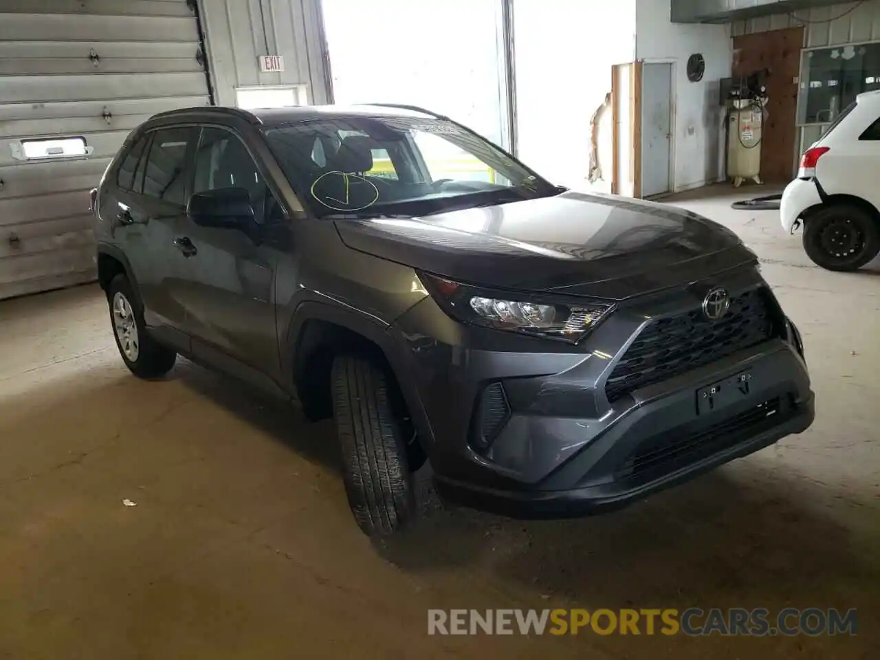 1 Photograph of a damaged car 2T3F1RFV9MC218715 TOYOTA RAV4 2021