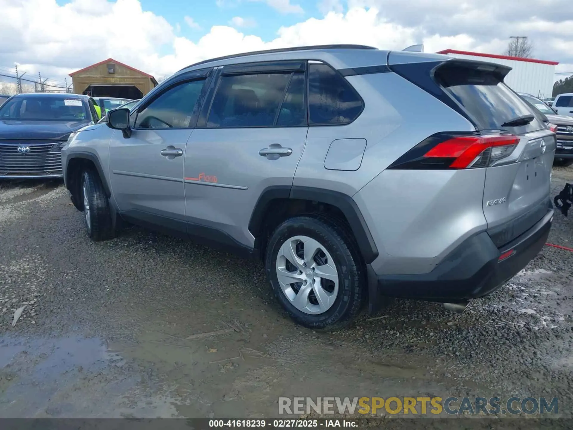 3 Photograph of a damaged car 2T3F1RFV9MC234218 TOYOTA RAV4 2021