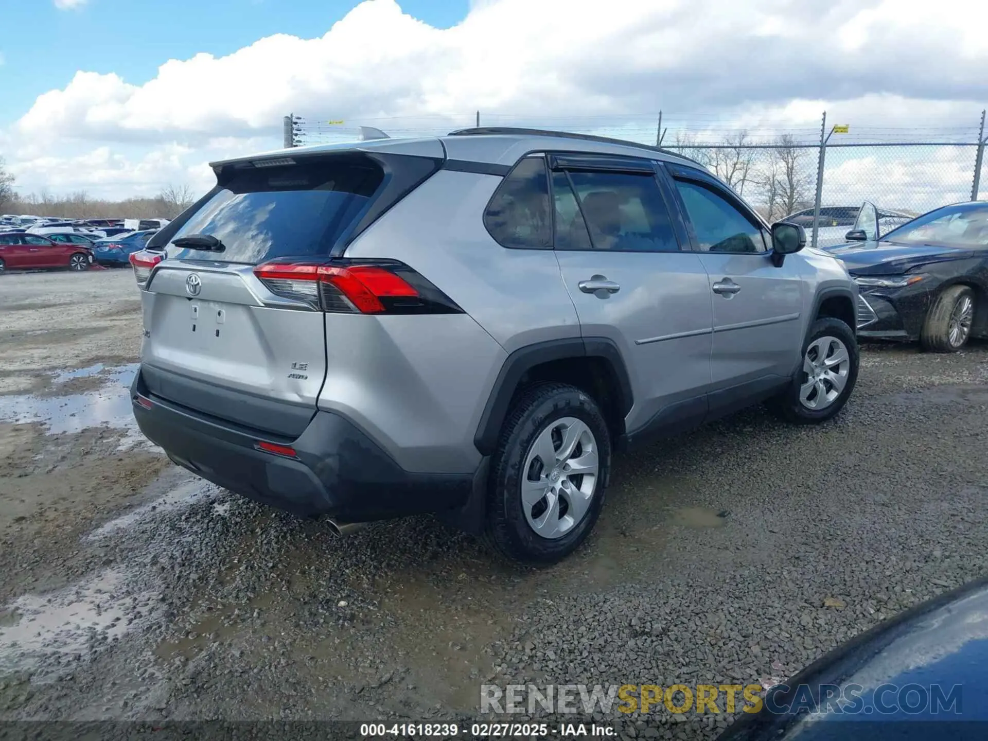 4 Photograph of a damaged car 2T3F1RFV9MC234218 TOYOTA RAV4 2021