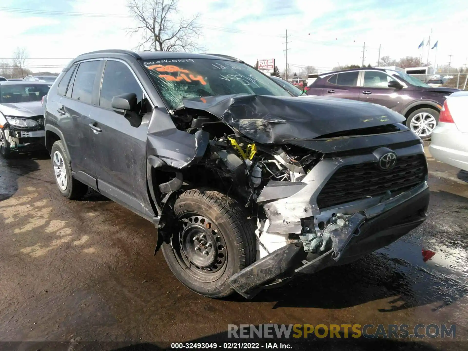 1 Photograph of a damaged car 2T3F1RFV9MW183740 TOYOTA RAV4 2021