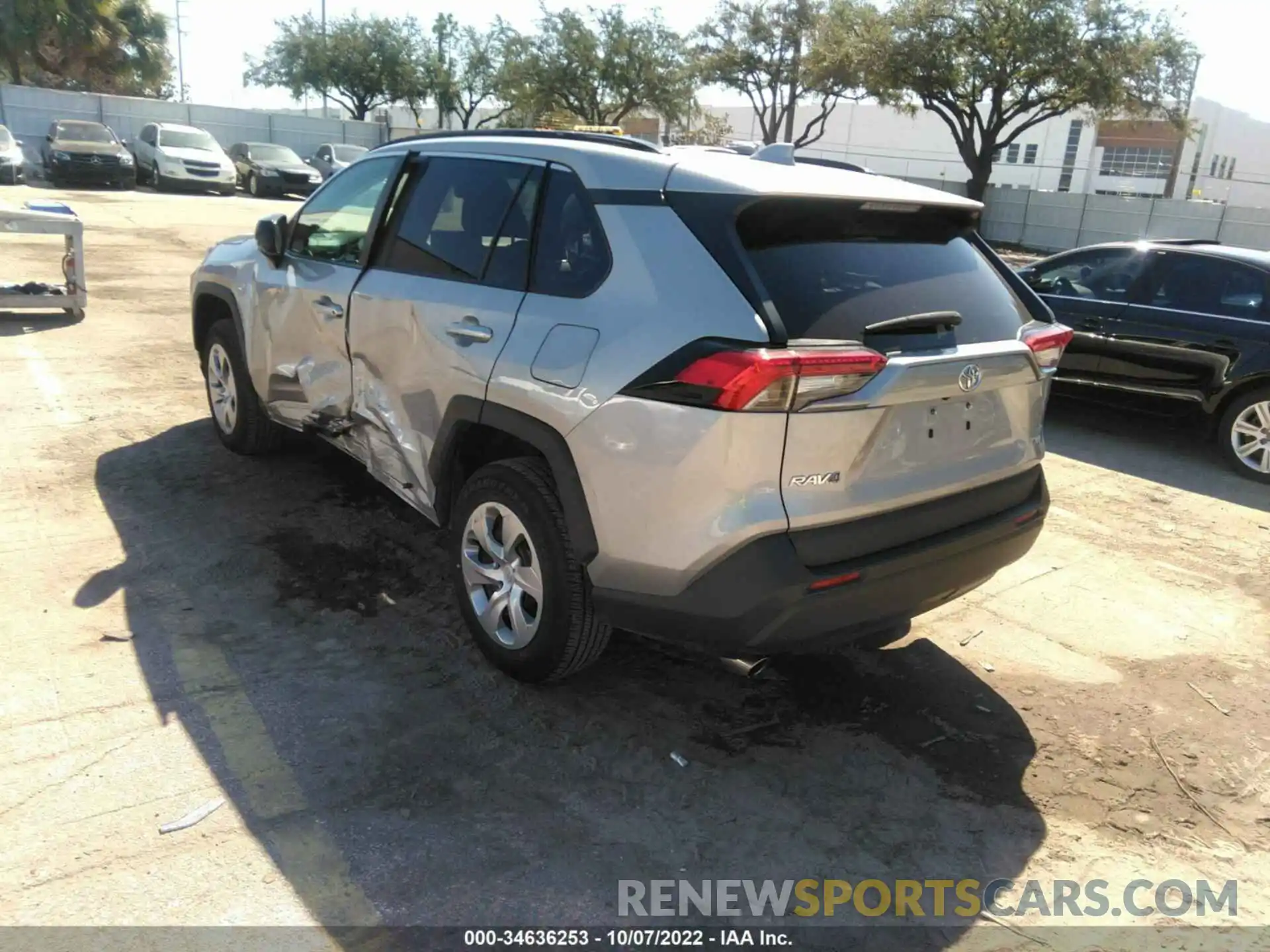 3 Photograph of a damaged car 2T3F1RFV9MW195760 TOYOTA RAV4 2021