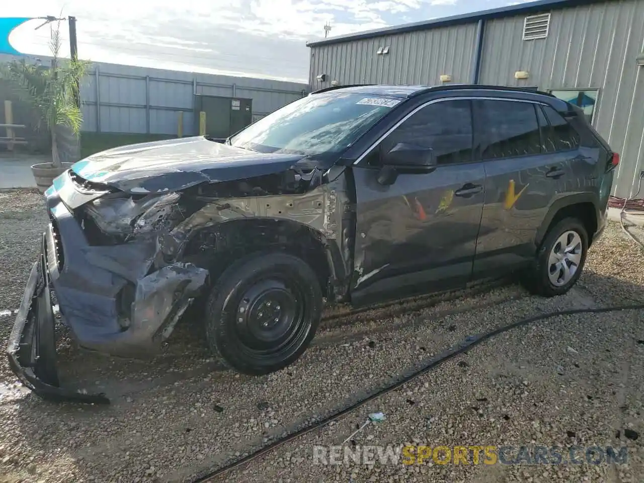 1 Photograph of a damaged car 2T3F1RFV9MW202464 TOYOTA RAV4 2021