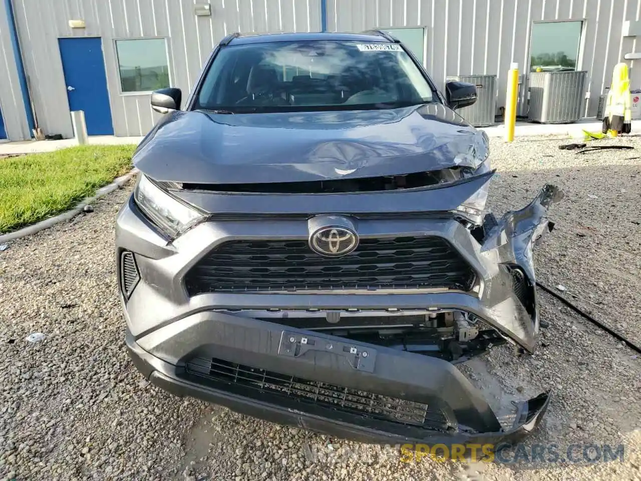 5 Photograph of a damaged car 2T3F1RFV9MW202464 TOYOTA RAV4 2021