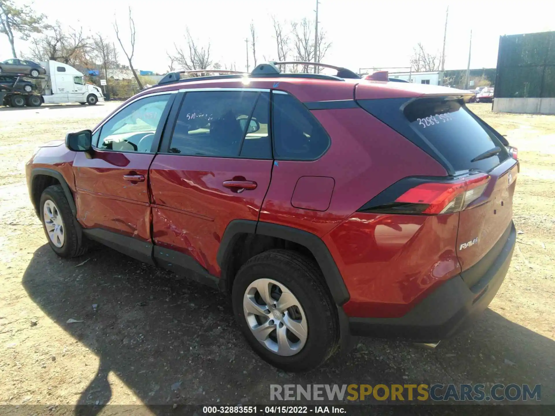 3 Photograph of a damaged car 2T3F1RFV9MW235576 TOYOTA RAV4 2021