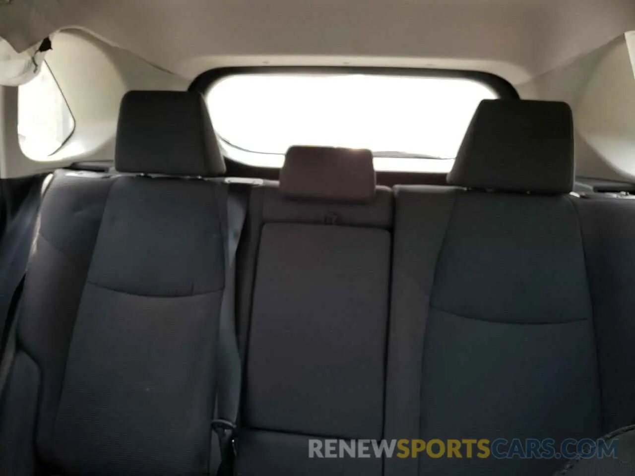 10 Photograph of a damaged car 2T3F1RFVXMC150960 TOYOTA RAV4 2021