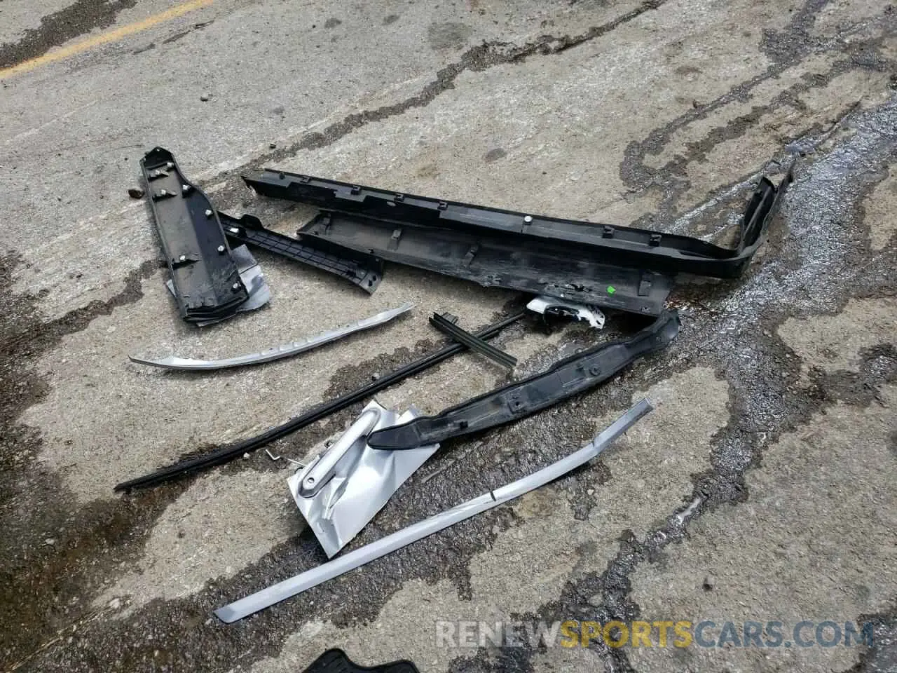 13 Photograph of a damaged car 2T3F1RFVXMC150960 TOYOTA RAV4 2021