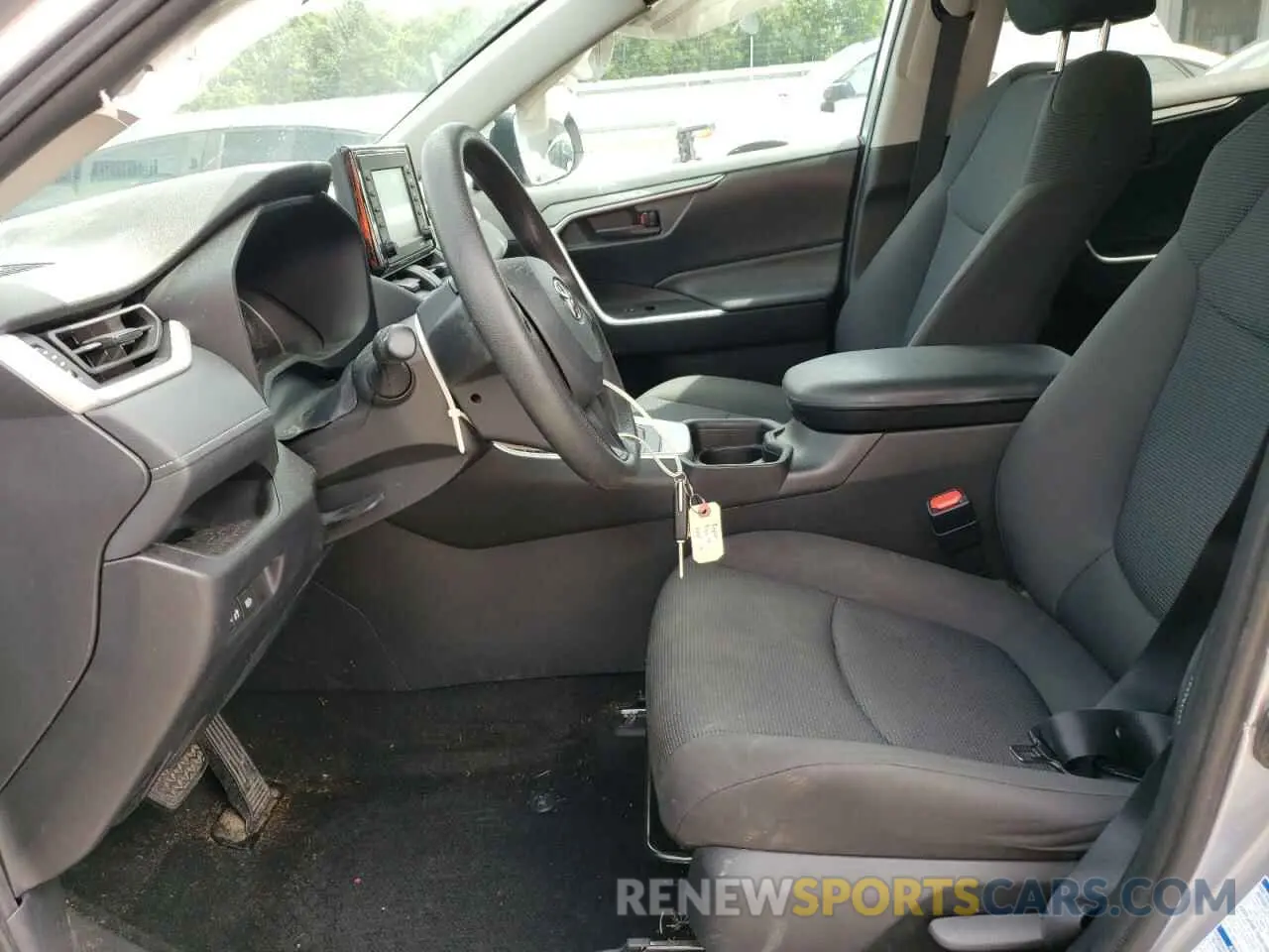 7 Photograph of a damaged car 2T3F1RFVXMC150960 TOYOTA RAV4 2021