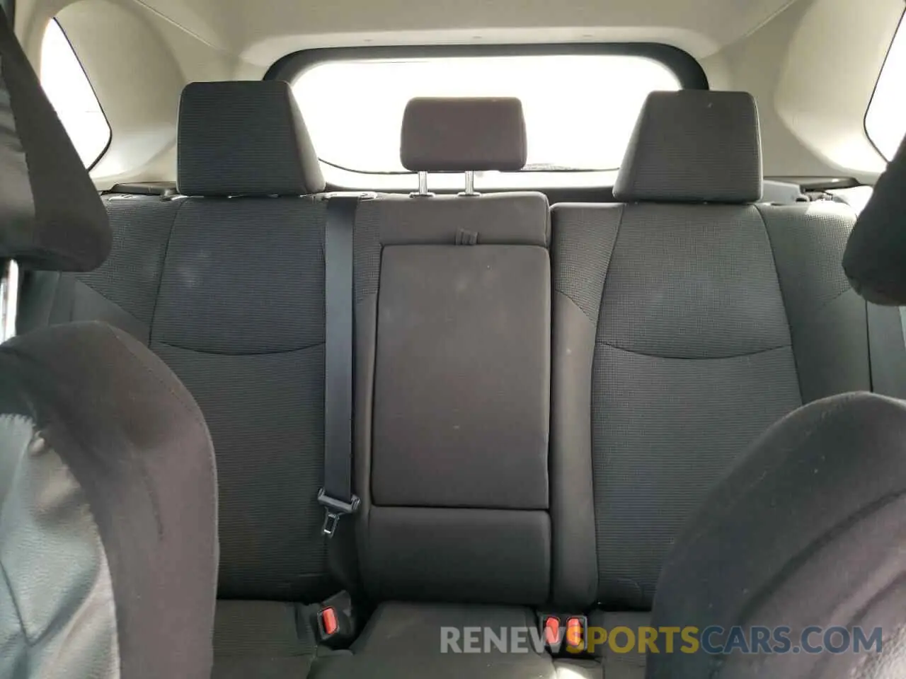 10 Photograph of a damaged car 2T3F1RFVXMC166625 TOYOTA RAV4 2021